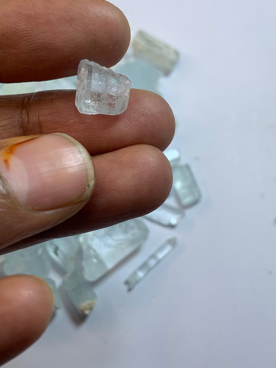 400 Carats Natural Crystals of Aquamarine Rough Gemstones