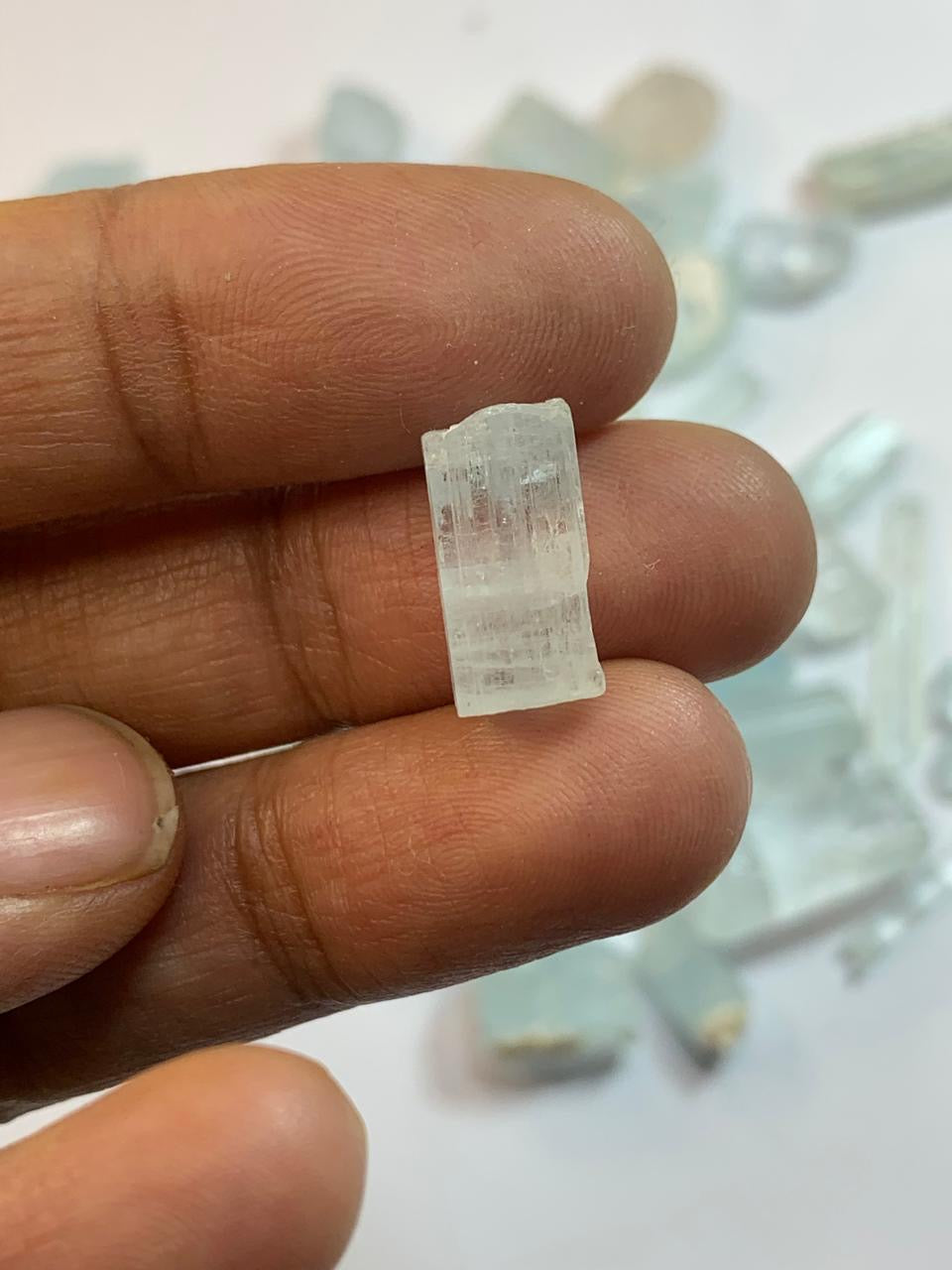 400 Carats Natural Crystals of Aquamarine Rough Gemstones