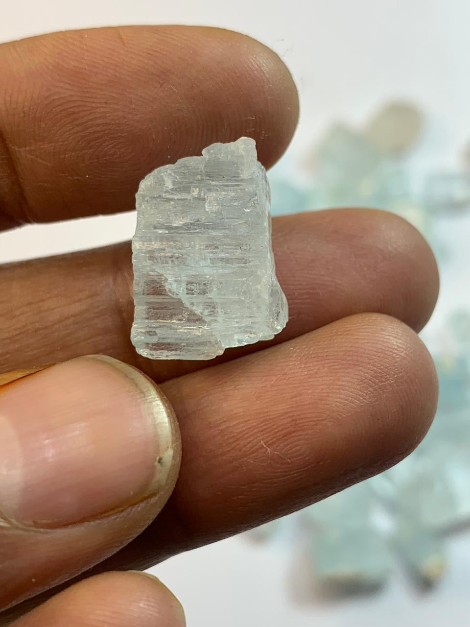 400 Carats Natural Crystals of Aquamarine Rough Gemstones