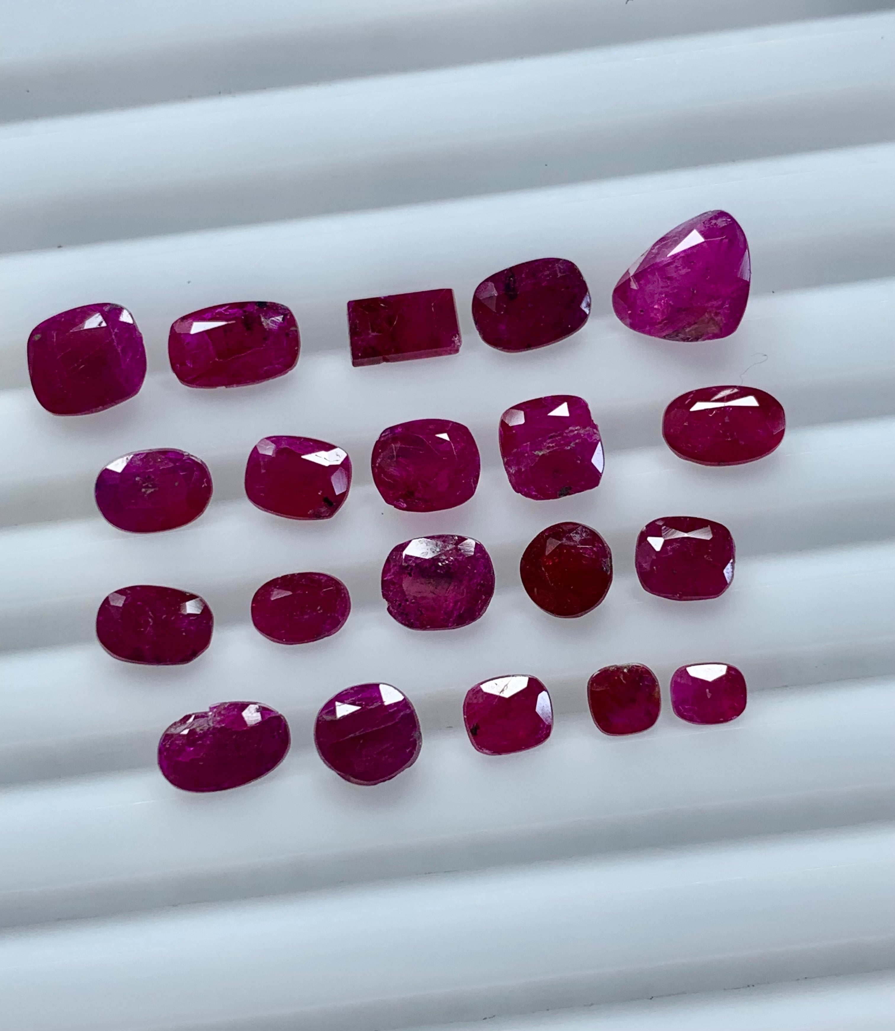 9.35 carats Red Natural Kashmir Rubies Loose Stone Bulk Parcel