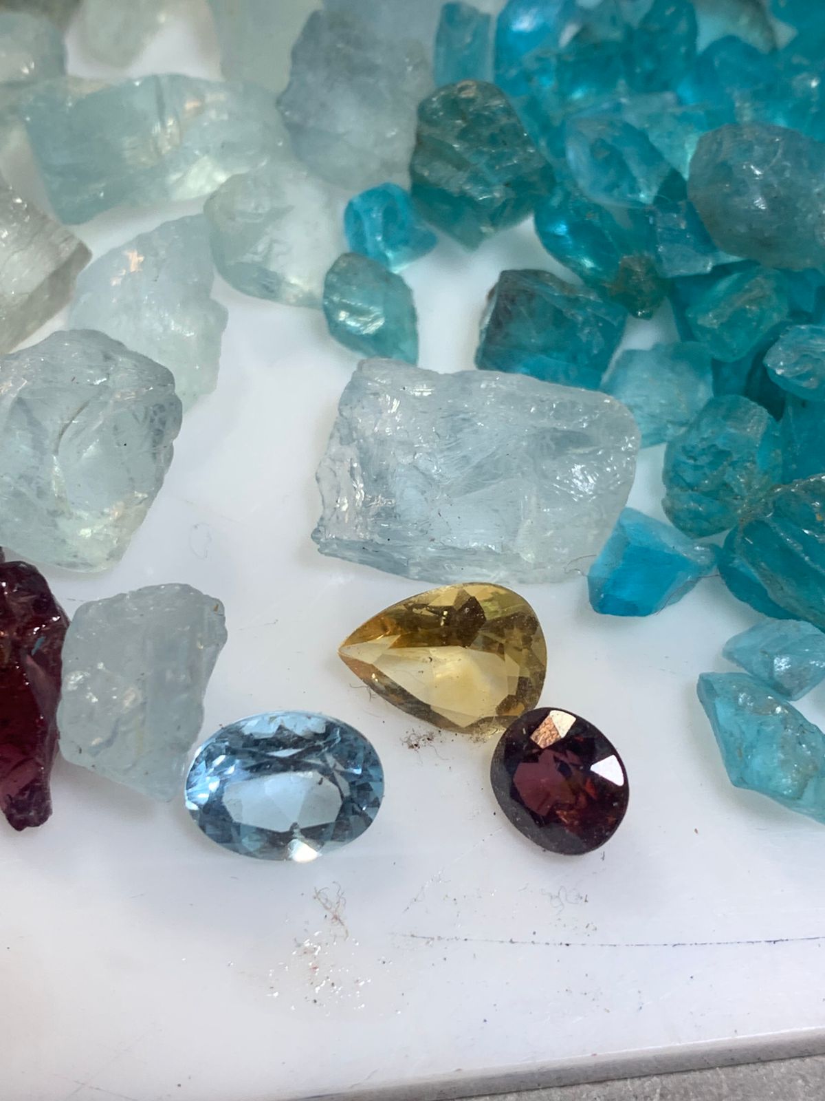 Small Parcel of Facet Grade Rough Stones and Loose Cut Gemstones