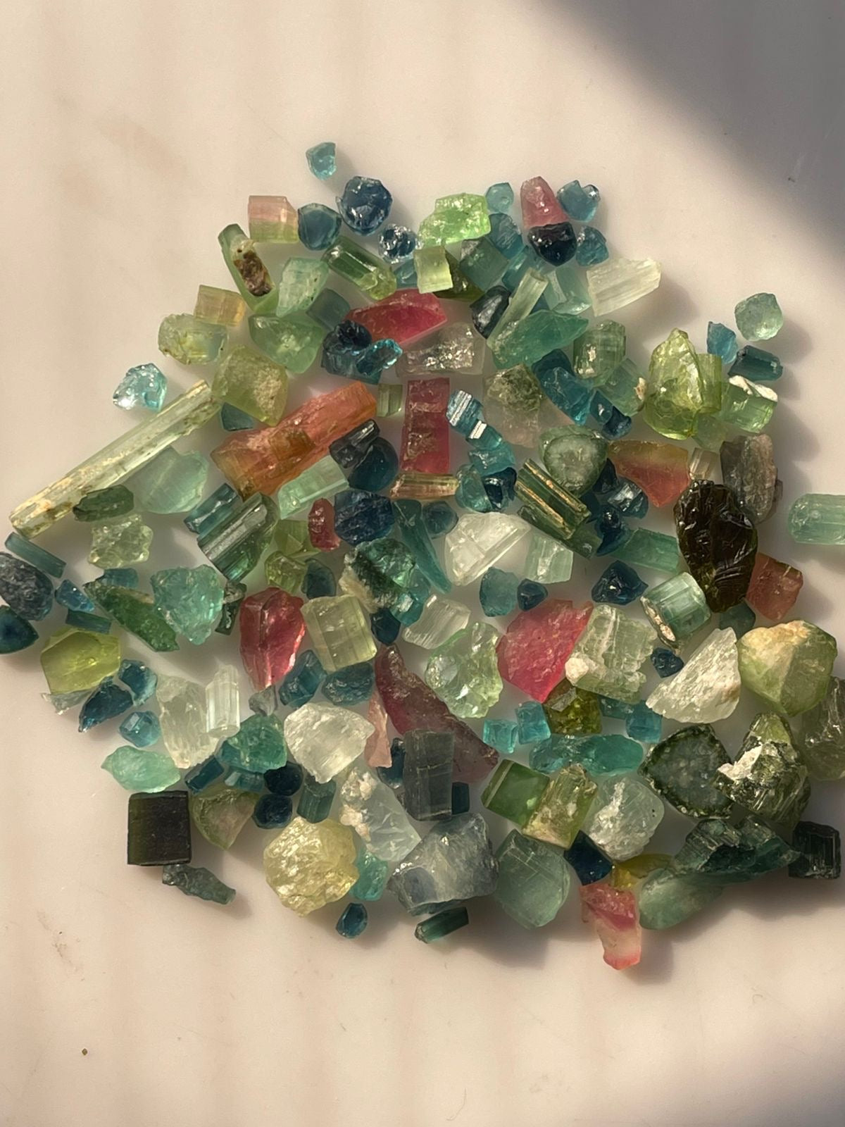 122 CARATS NATURAL TOURMALINE CRYSTALS
