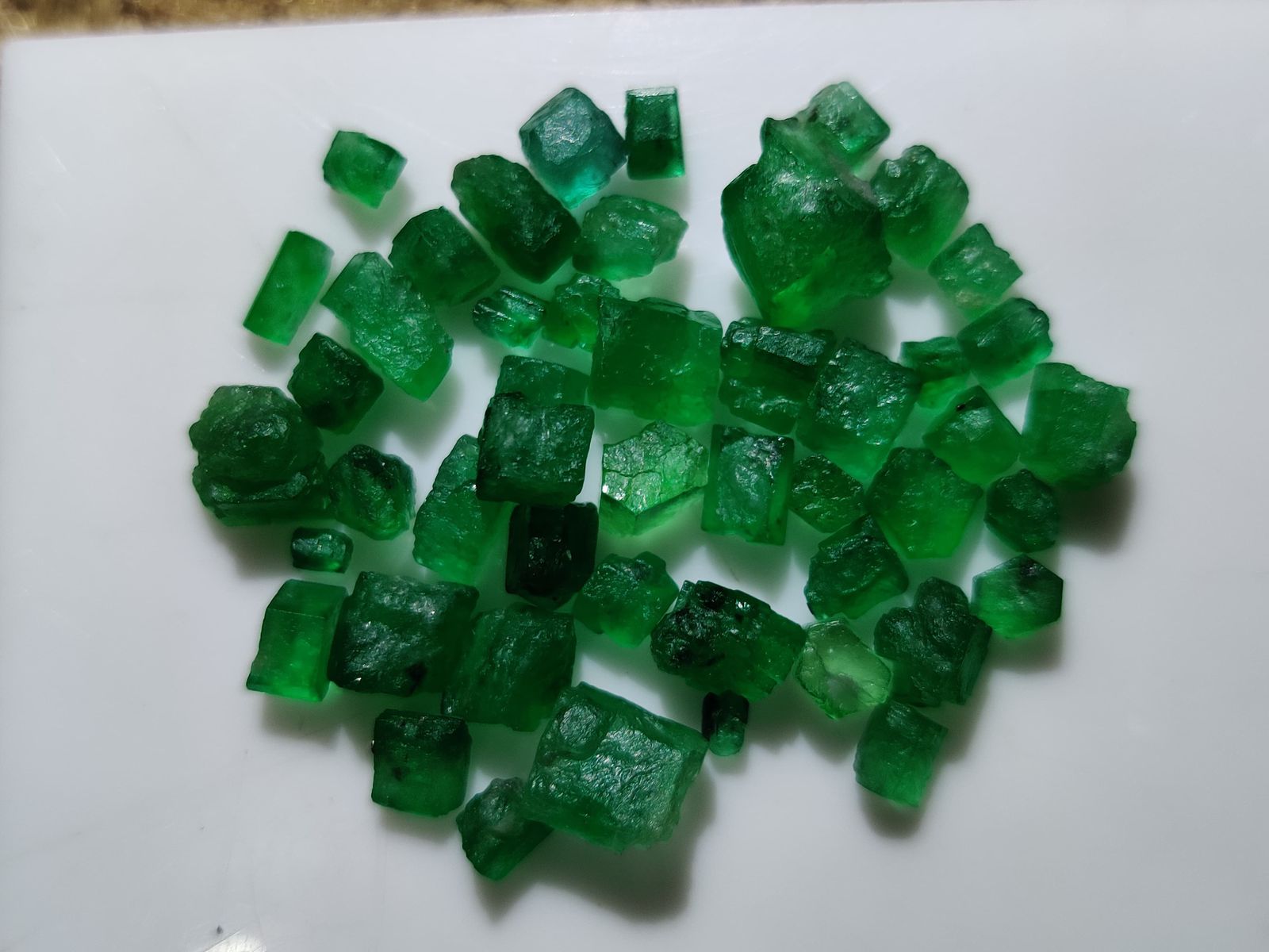 164 Carats Natural Emerald Parcel from Swat (under 1–2.5 Cts Each)