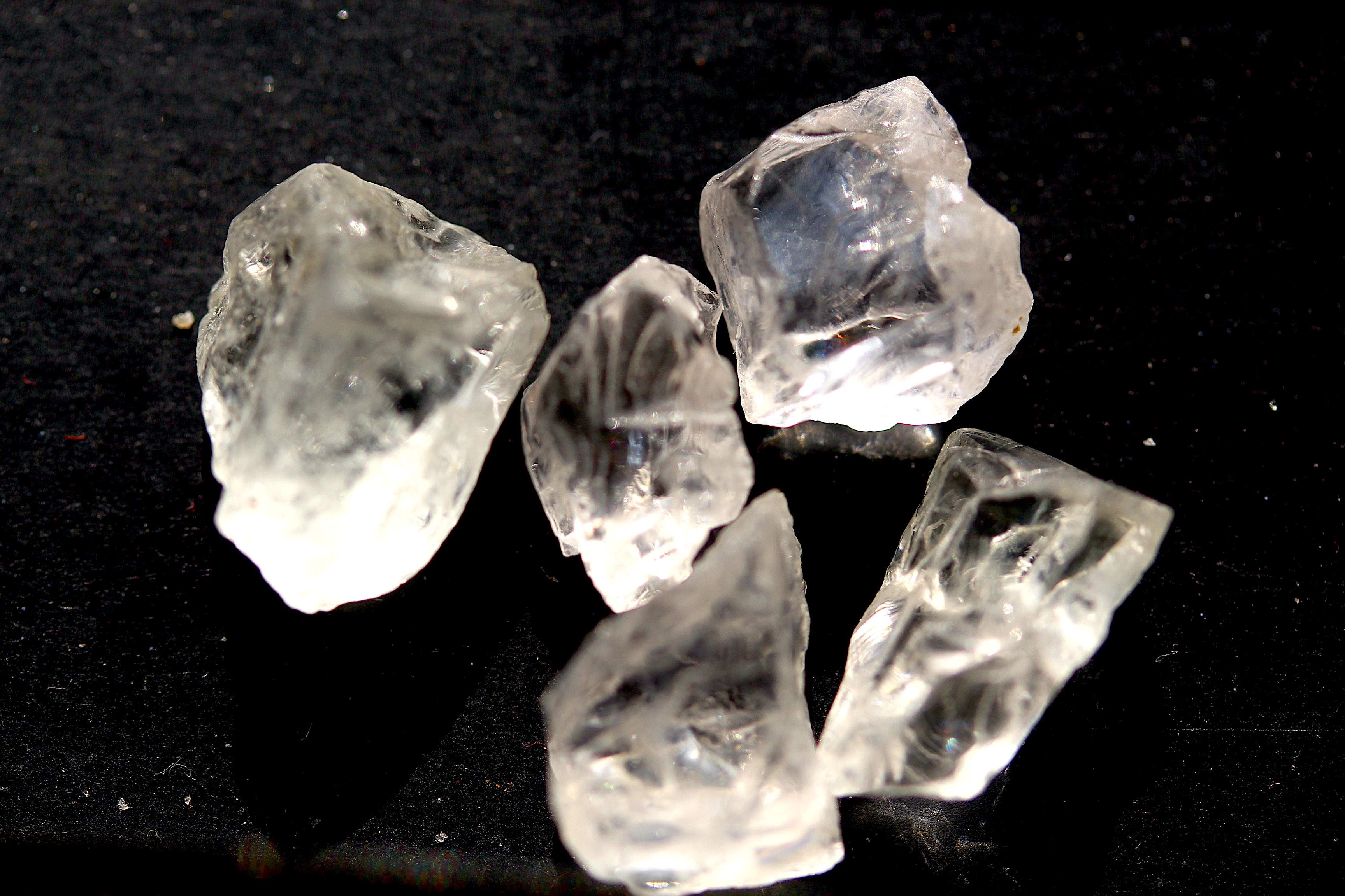 Goshenite Rough 25.8 ct: Sizes 2.8 to 8.6 ct | Raw Gemstones for Crafting