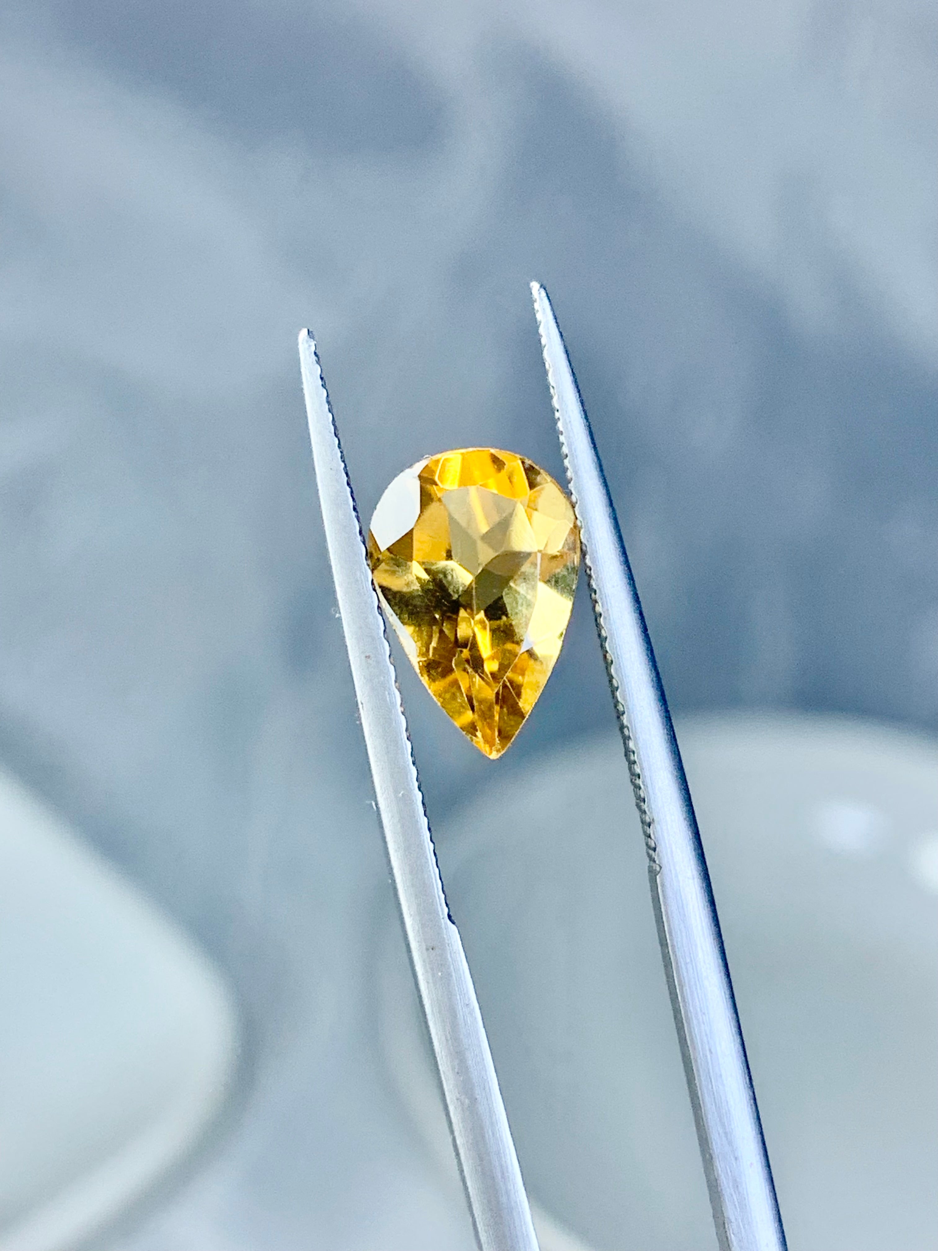 Loose yellow citrine