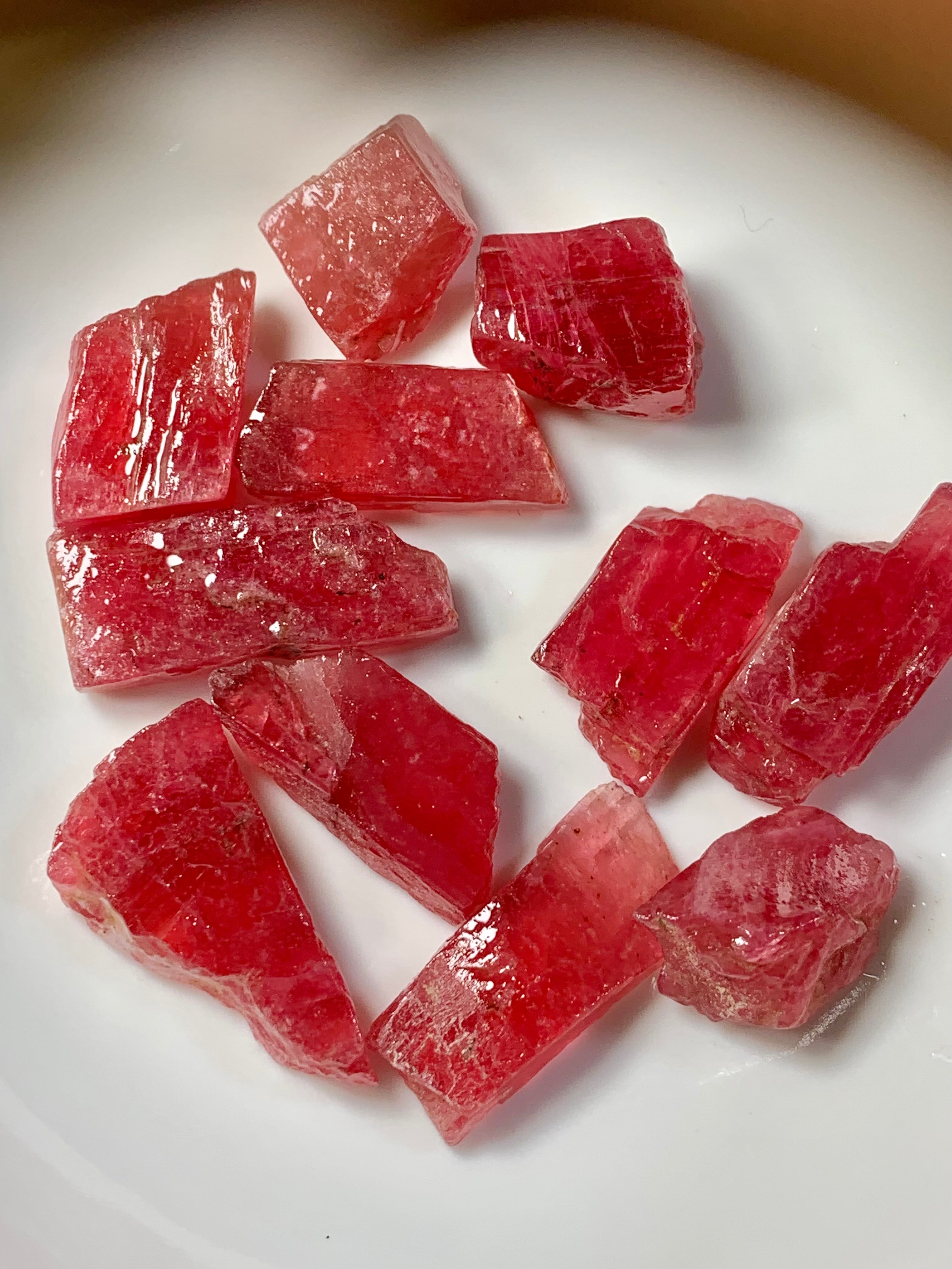 Rough rhodonite garnet geological locations