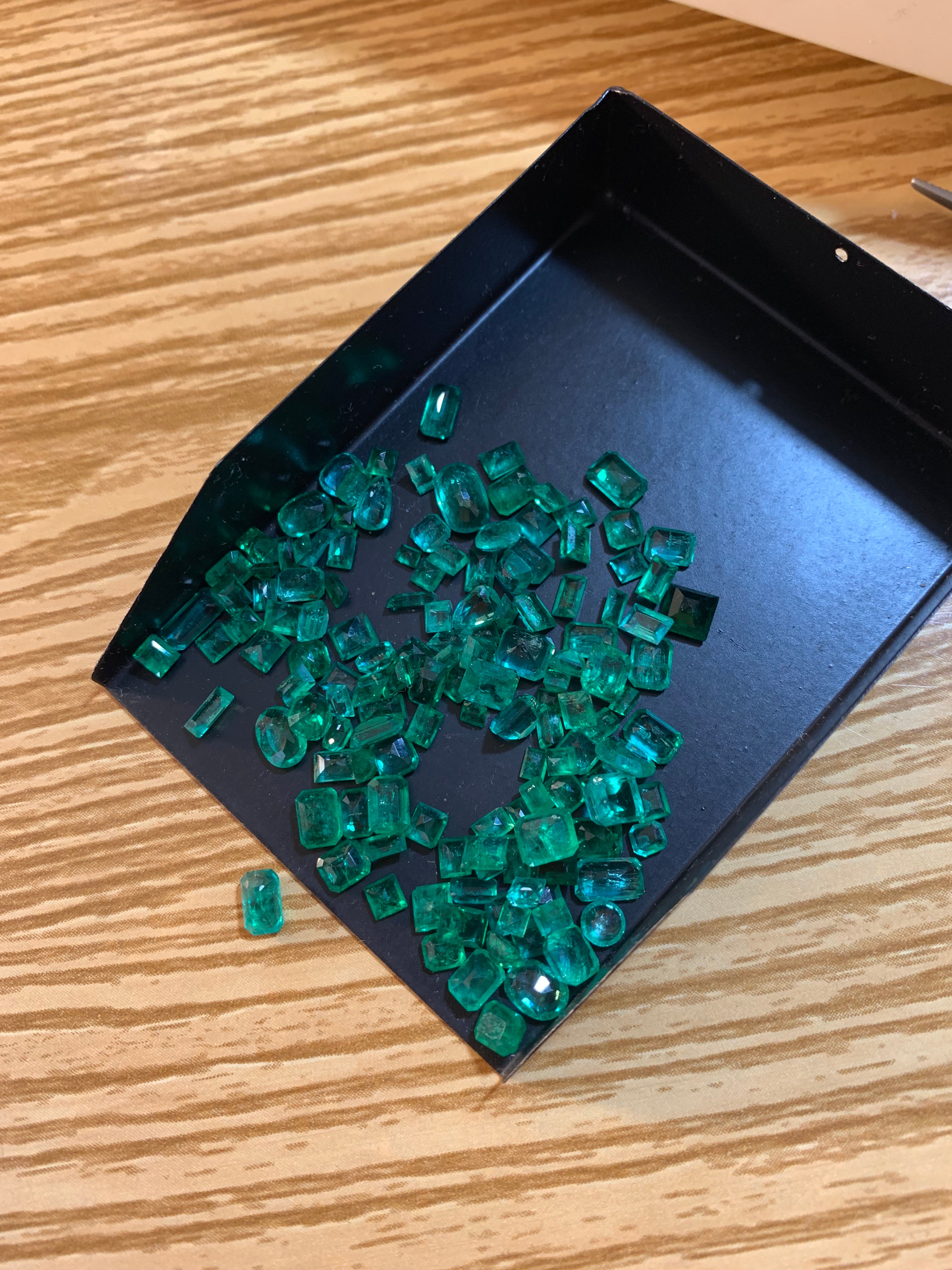 Swat Emerald Earrings For Sale