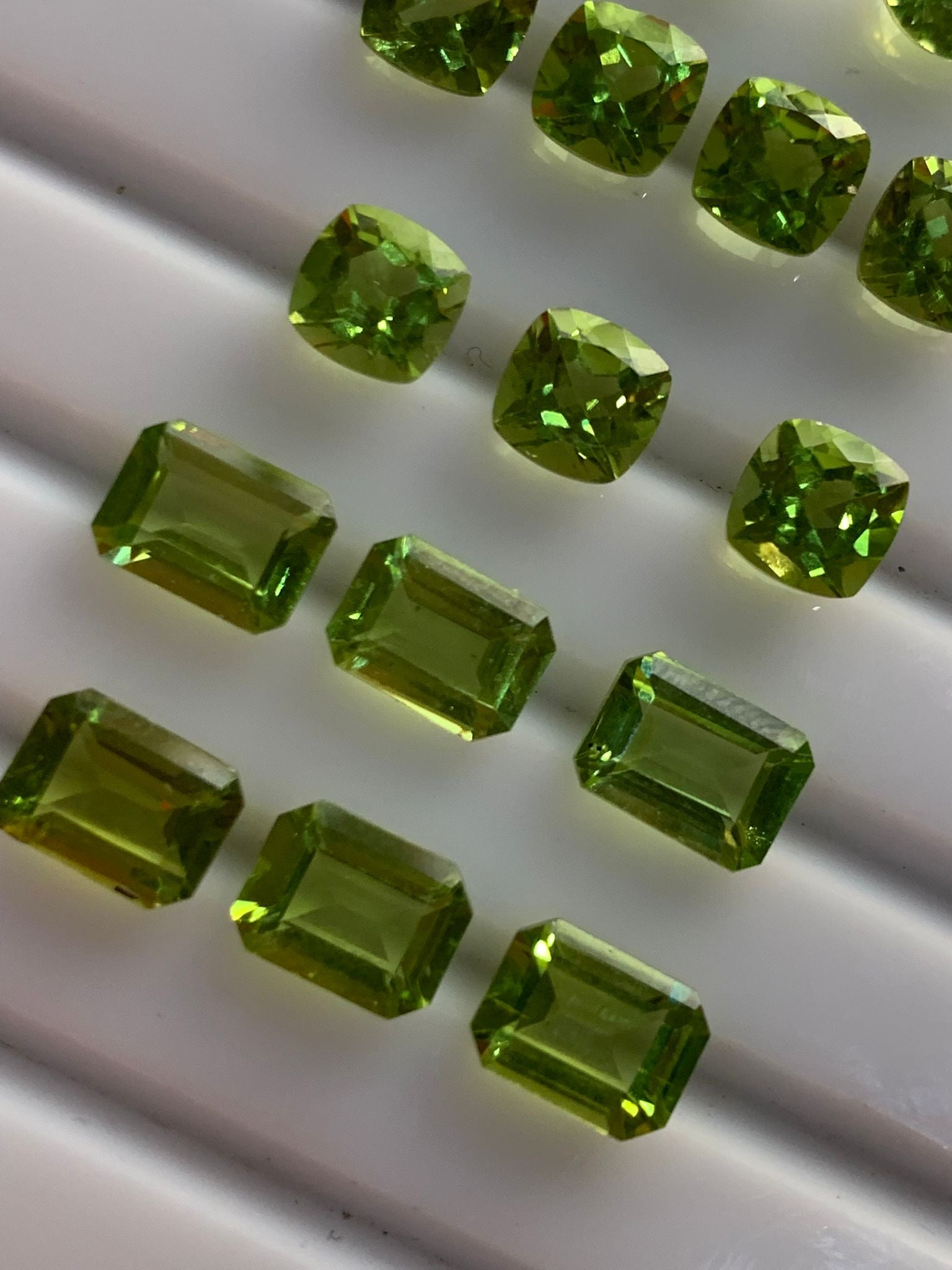 peridot loose stone