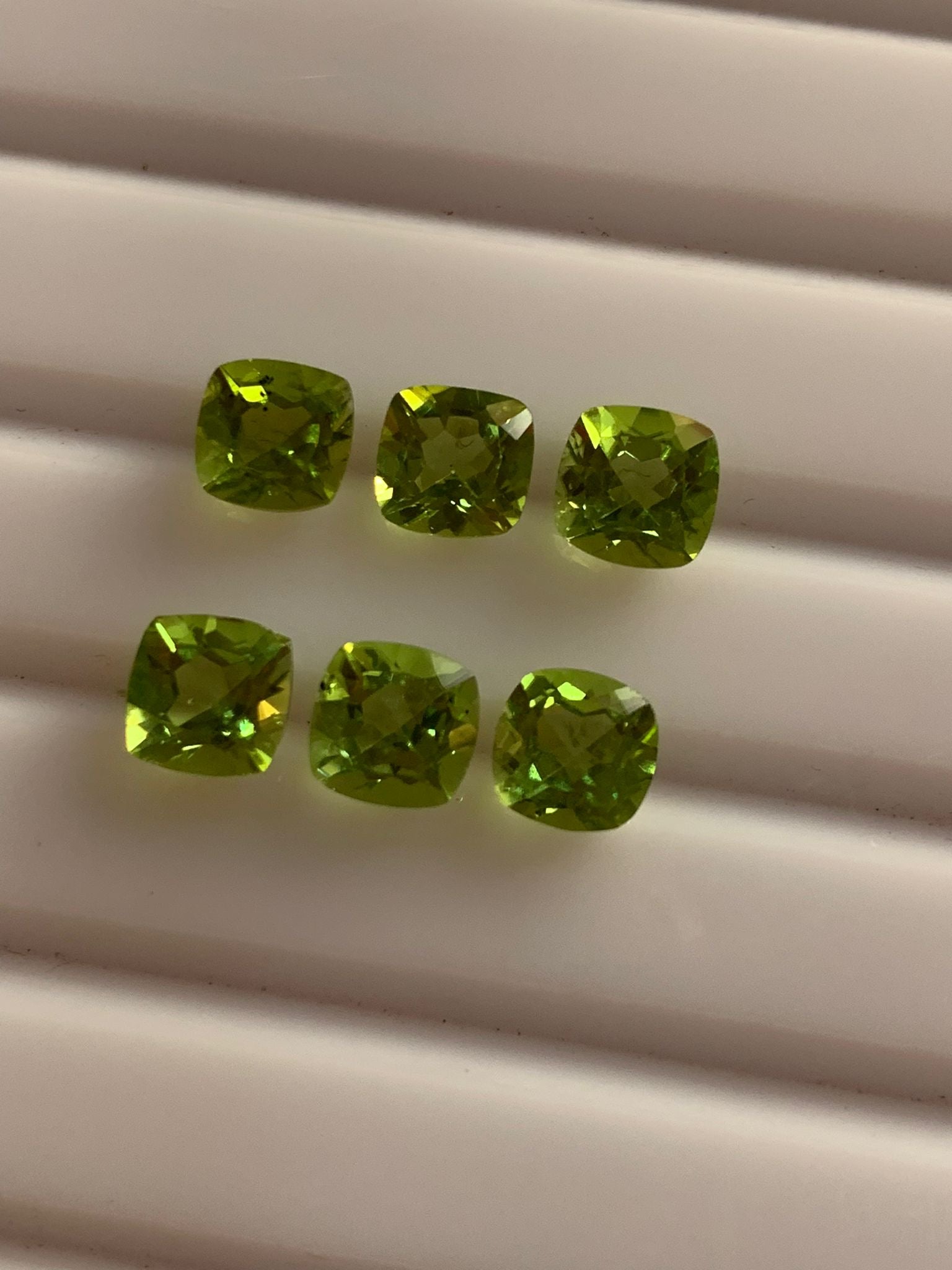 green peridot stone