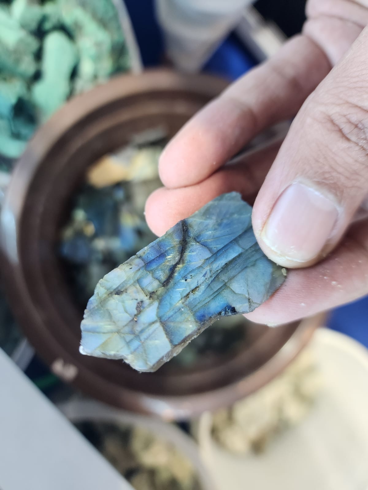 black labradorite