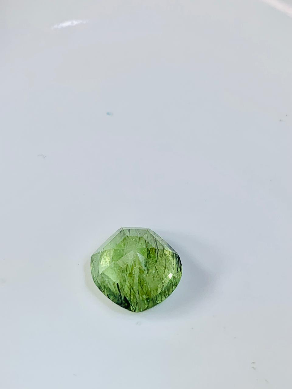 green ludgiwite peridot