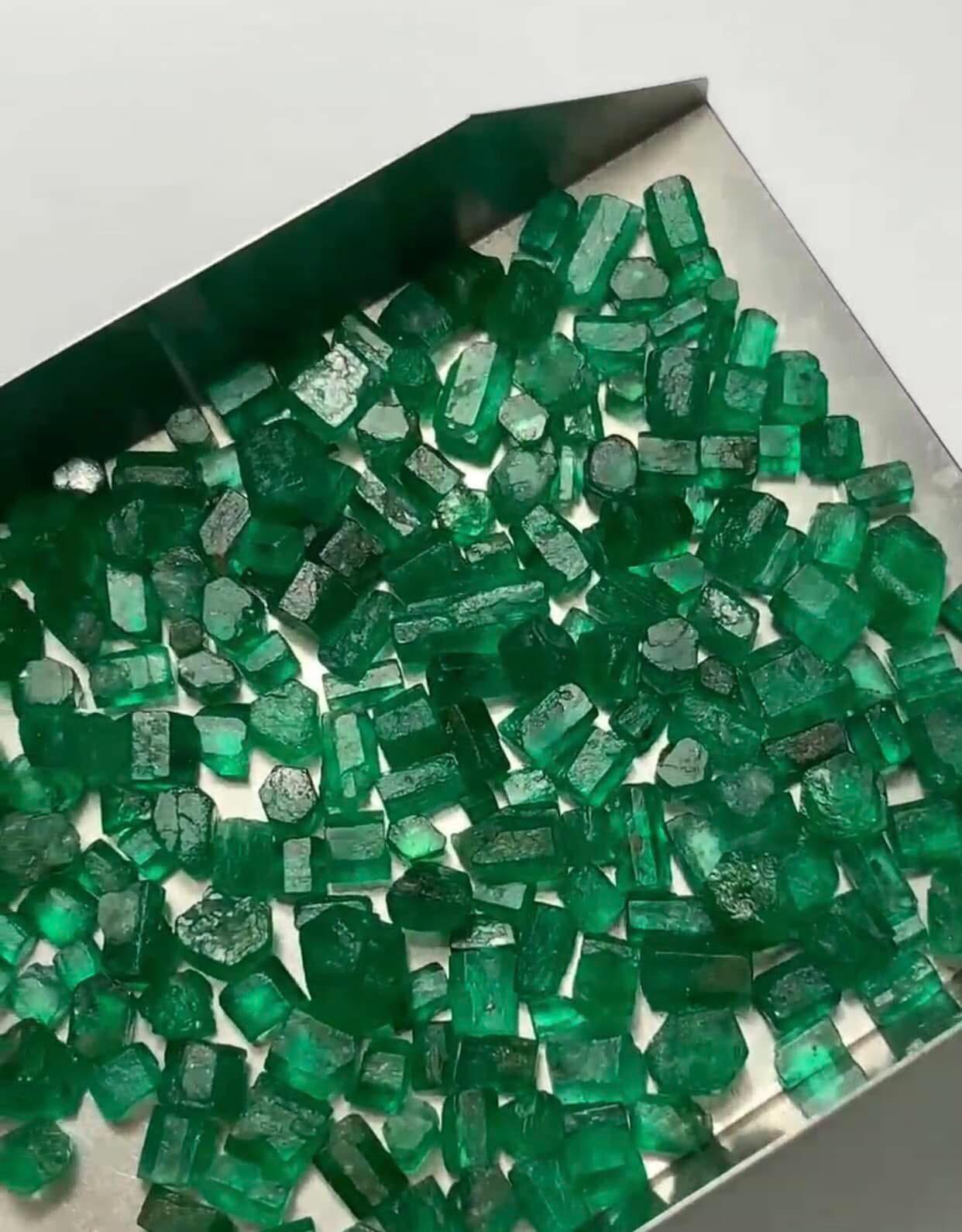 natural rough emerald jewellery