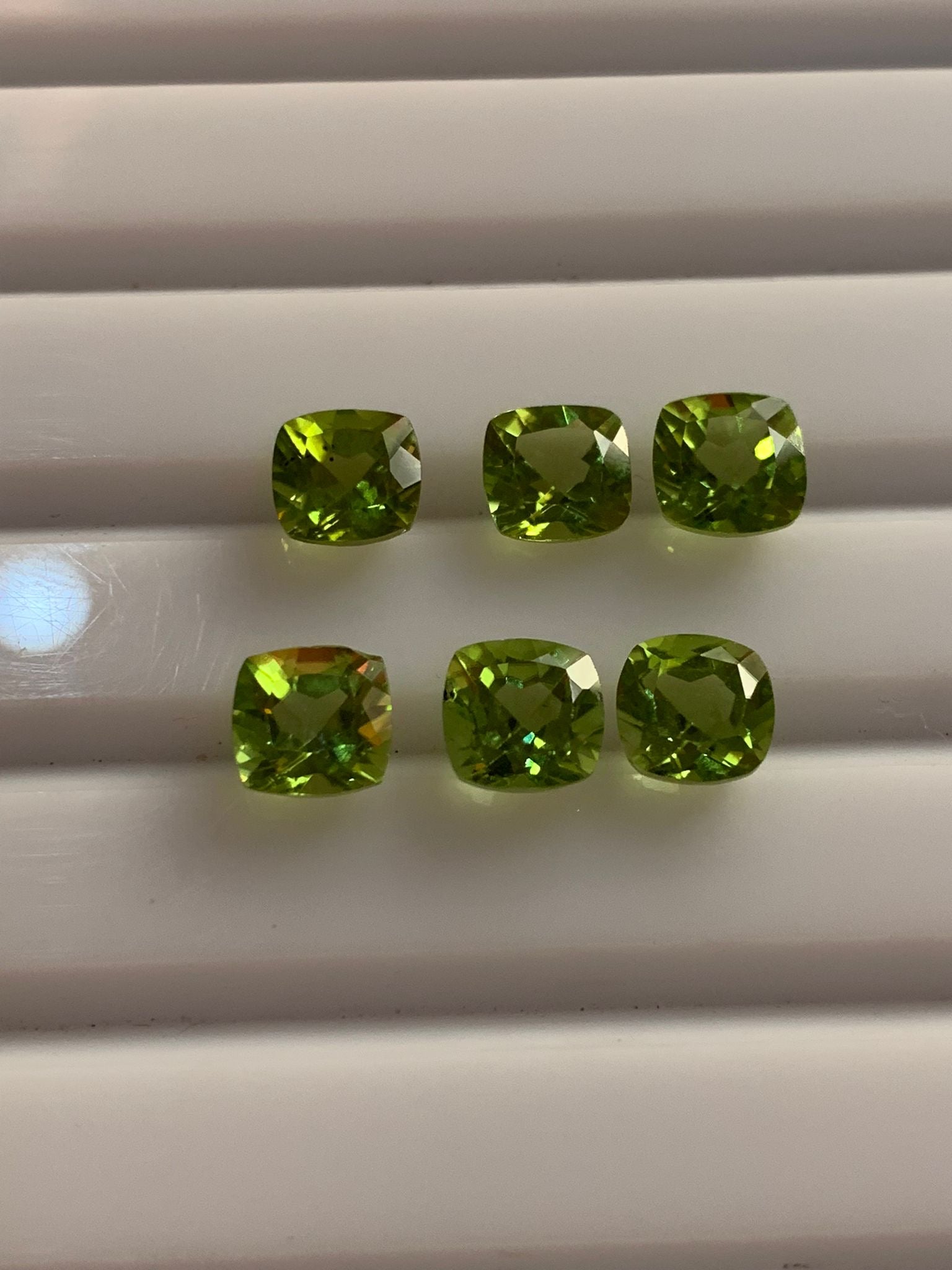 august birthstone pendora