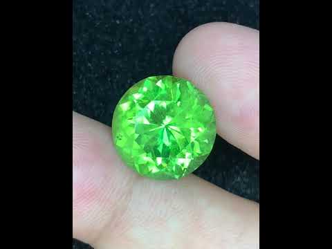 14 carat Single Piece of Natural Peridot Loose Gemstone