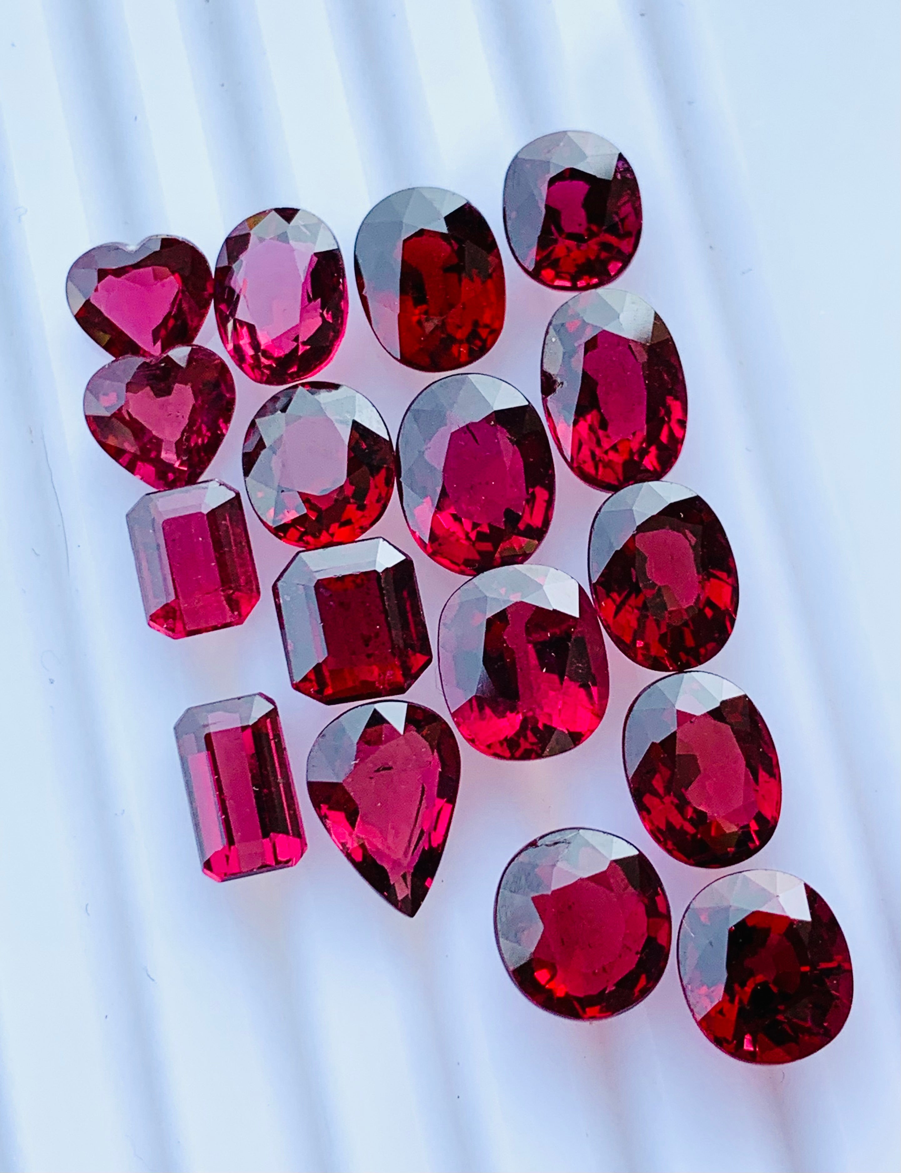 faceted rhodolite garnet stones