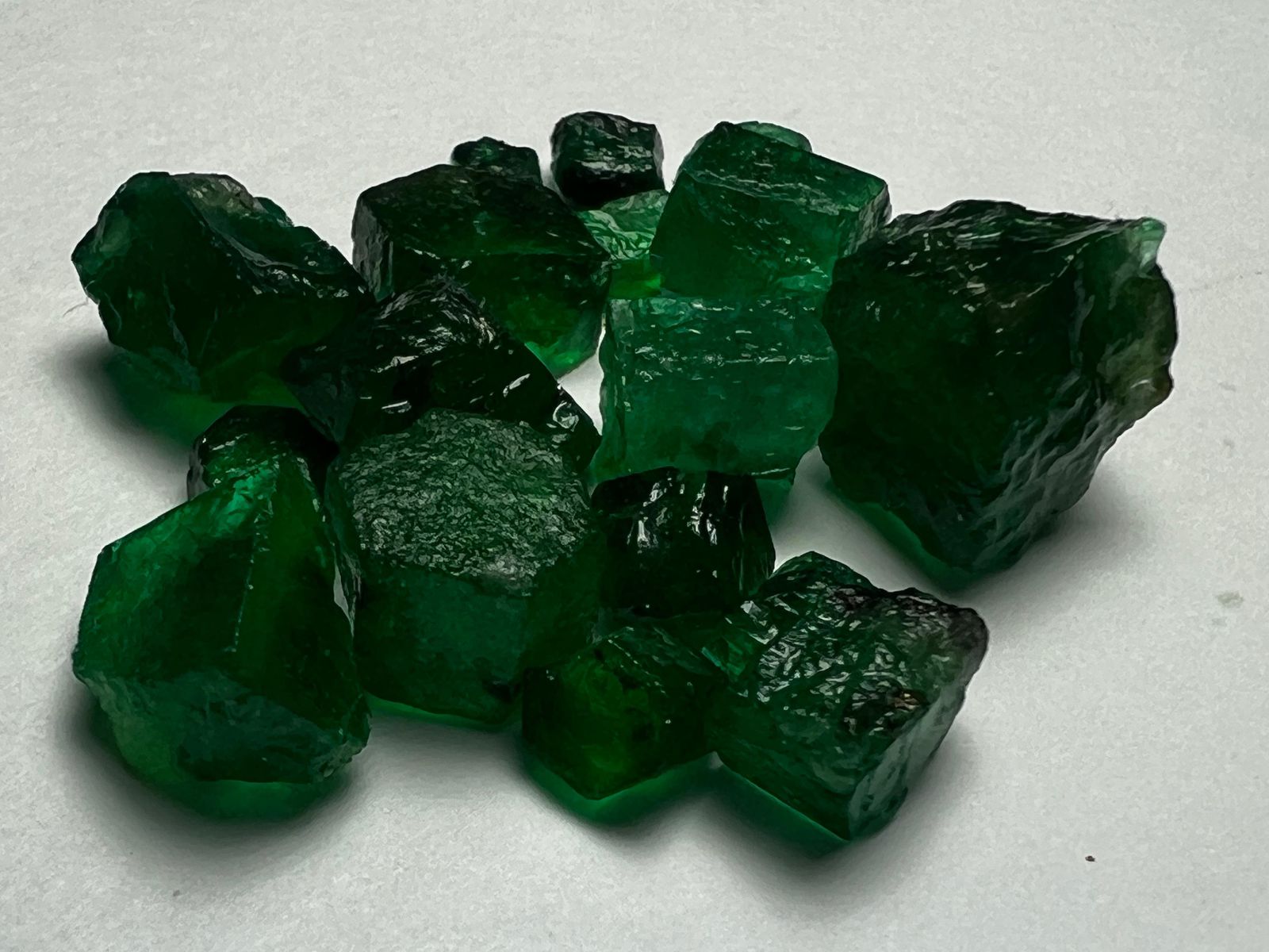 25 Carats Swat Emerald For Faceting |Natural Rough Gemstone
