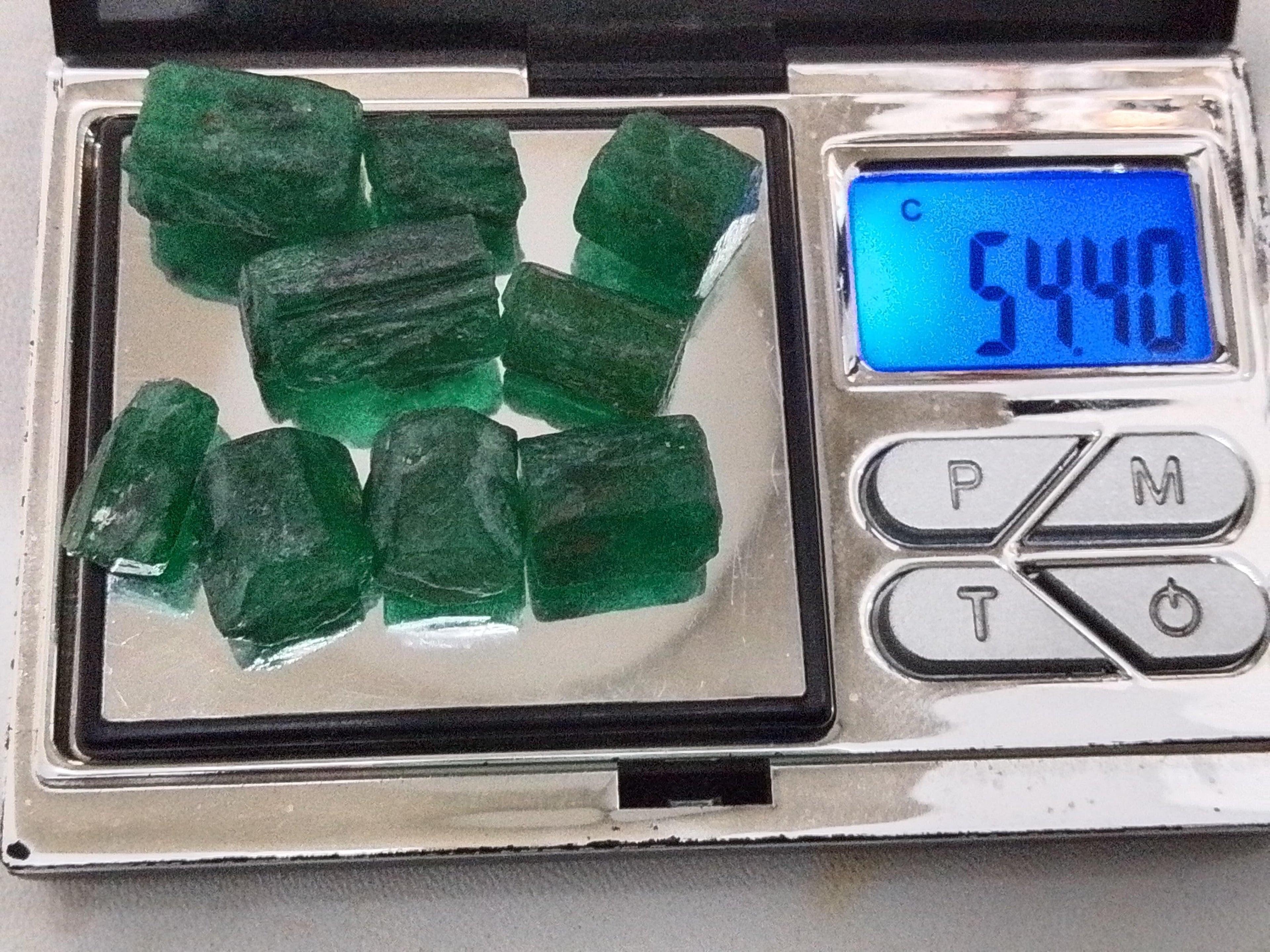 unpolished emerald stone