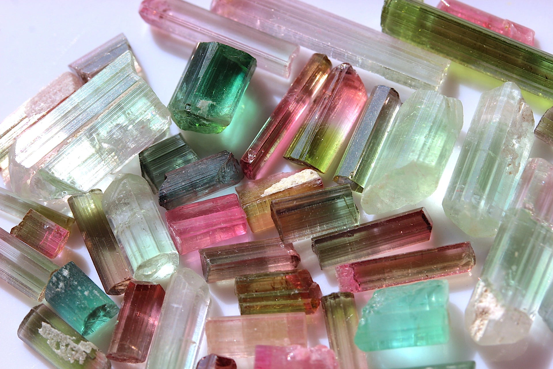 natural tourmaline rough crystals 103 carats for lapidary


