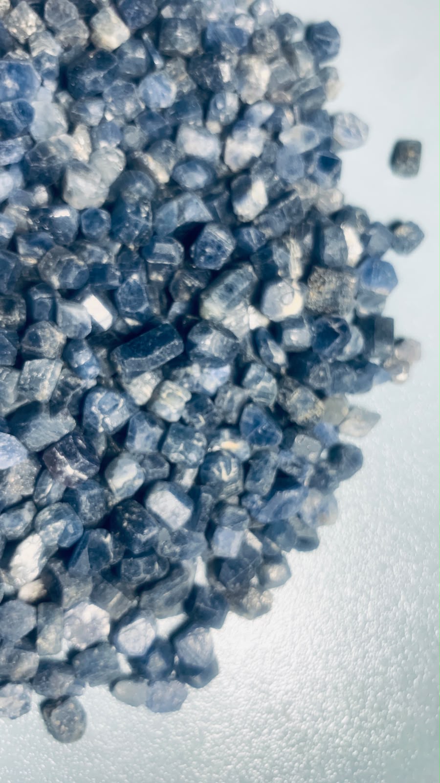 250 grams blue sapphire rough for handmade jewelry

