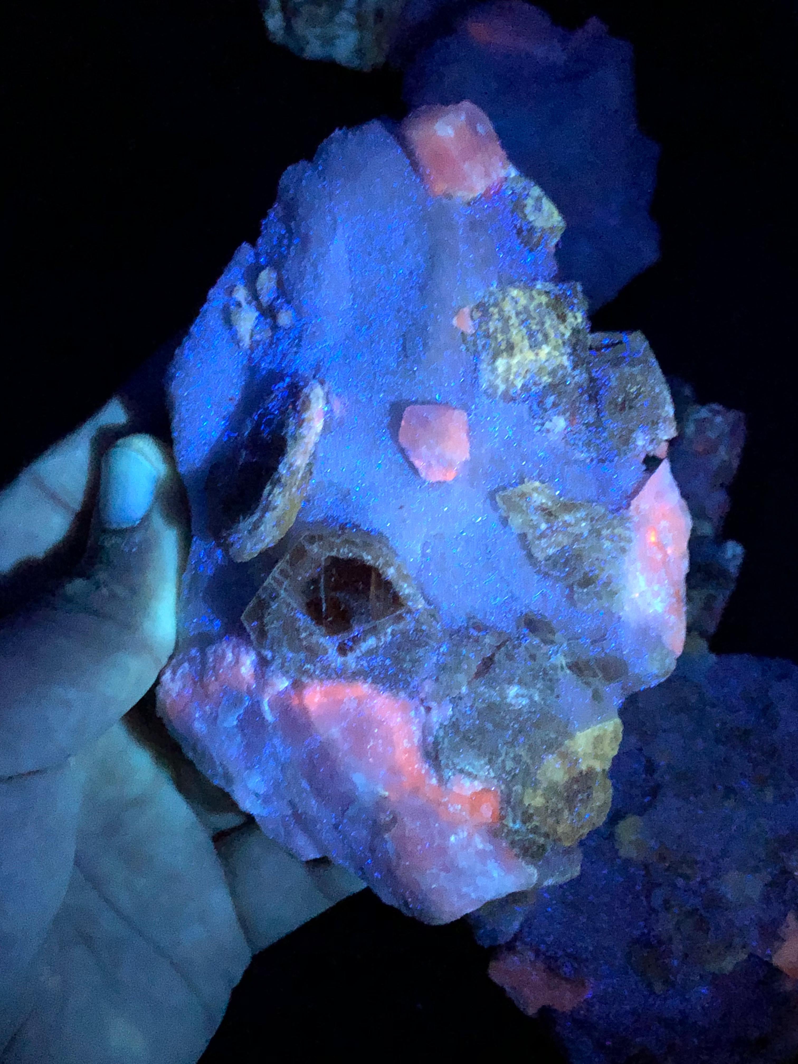 Fluorescent Hackmanite Rough Mineral Specimen from Afghanistan – 4.126 Kg