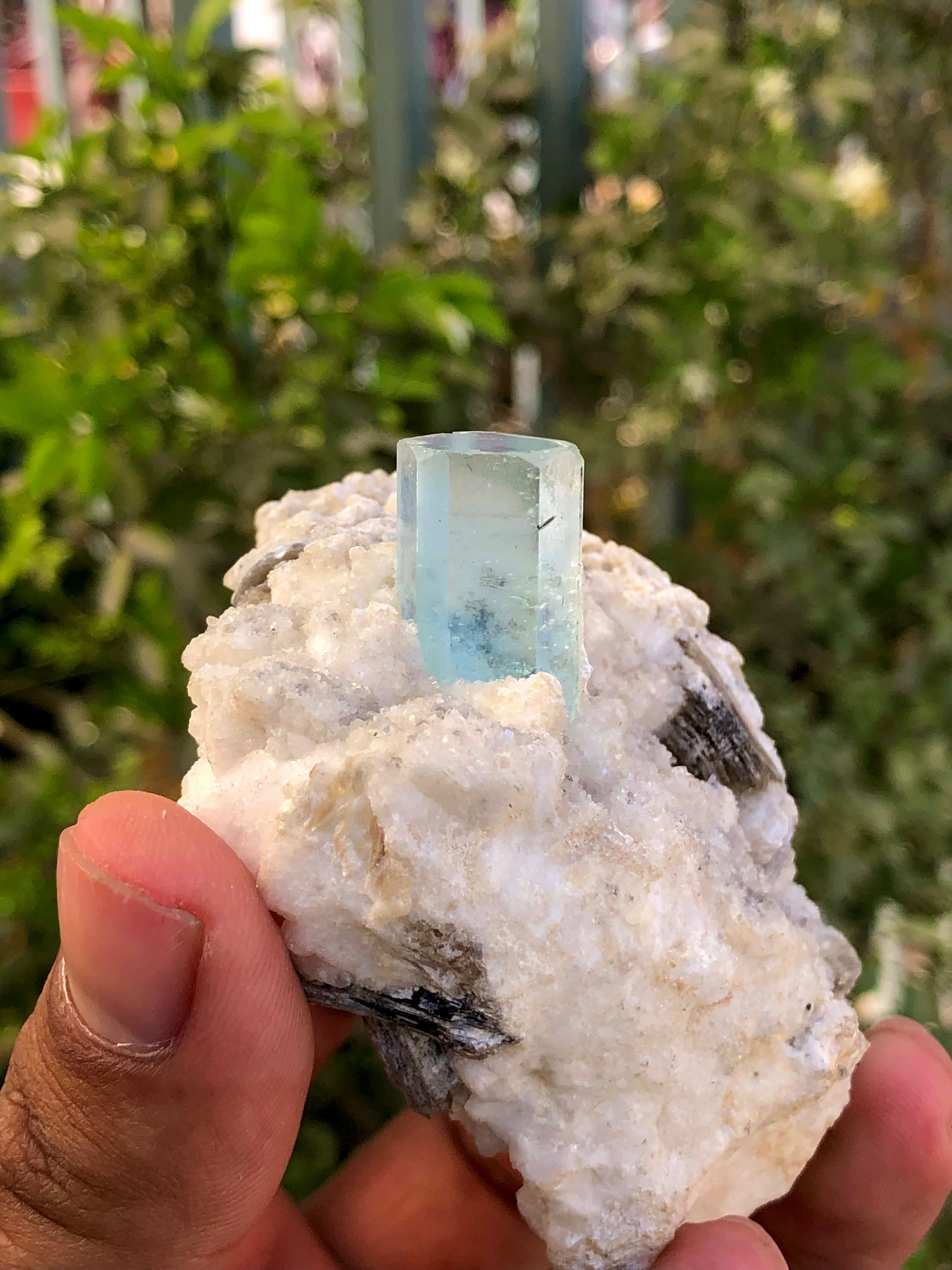 Natural Aquamarine Specimen – Neutral Tone | 154g