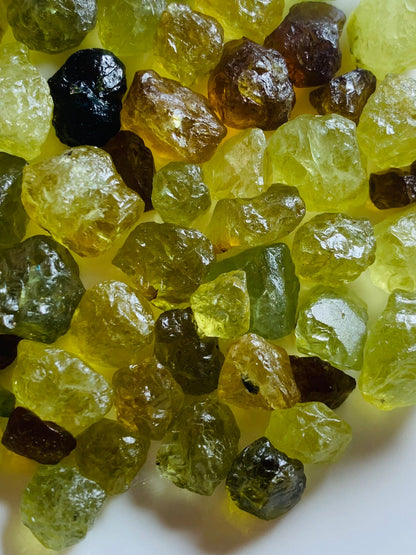 250 carats Rare Mali Garnet Facet Rough Gemstones