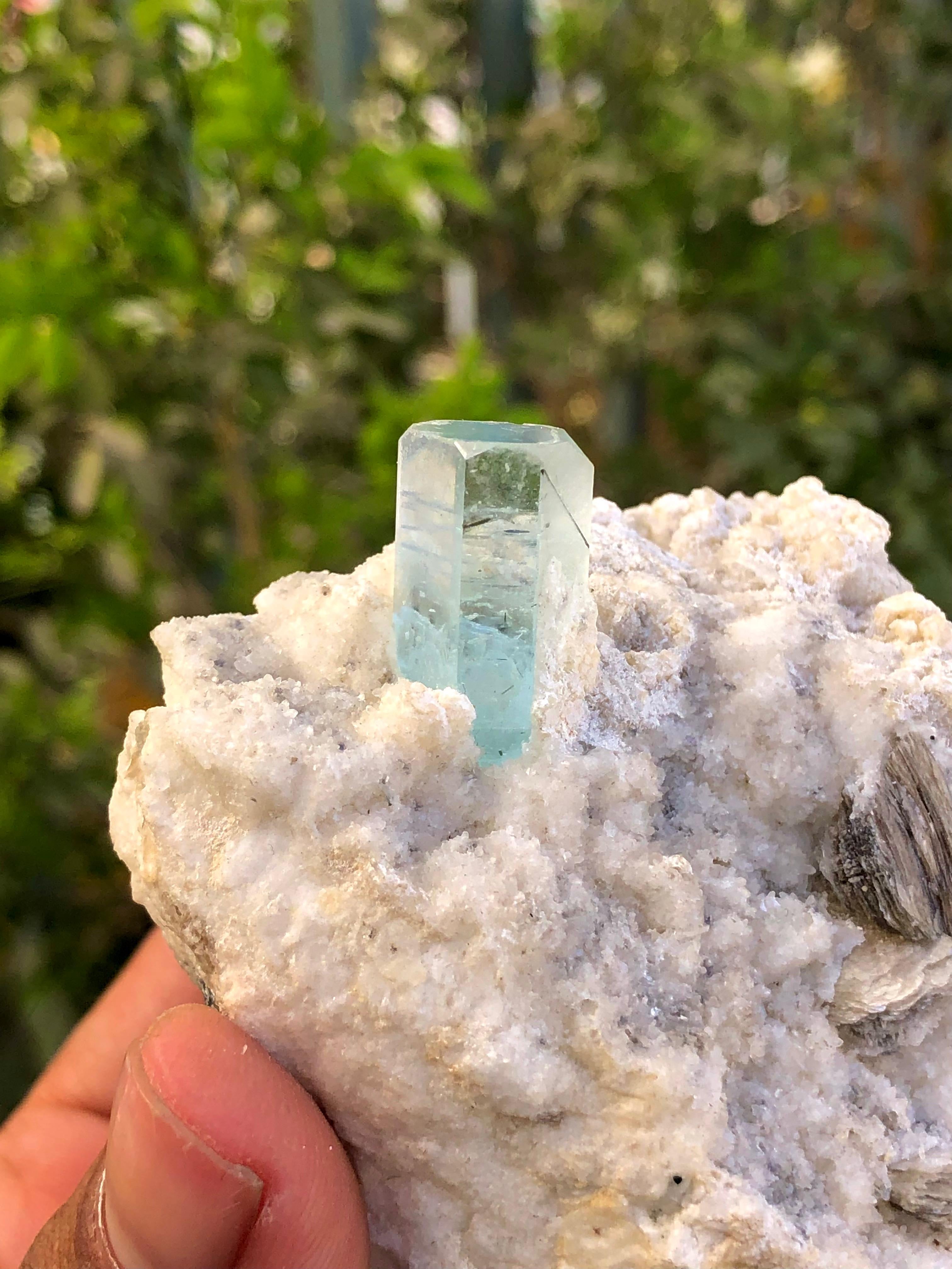 Natural Aquamarine Specimen – Neutral Tone | 154g