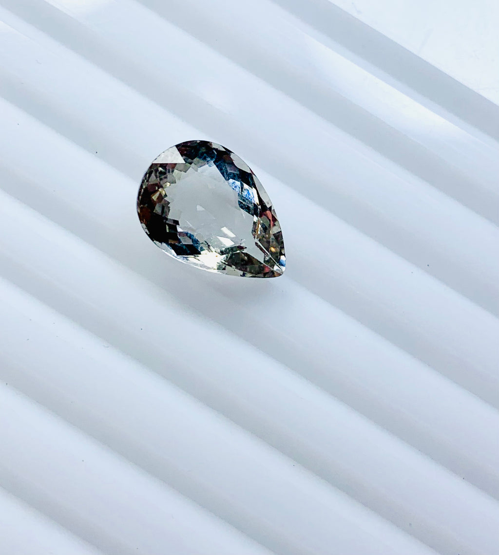 4 carats Faceted Natural Goshenite Loose Gemstone Single Piece