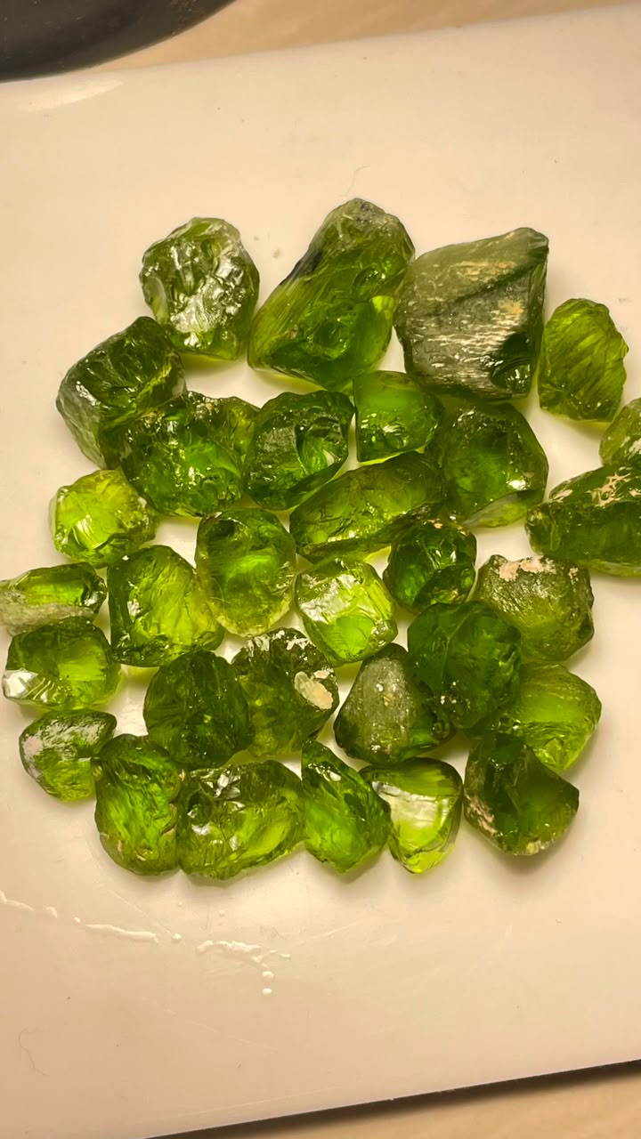 Natural Facet-Grade Peridot Rough – 100 Grams | Supat Mine, Pakistan