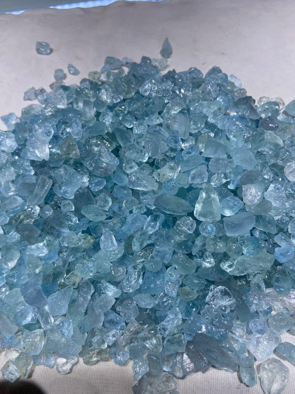 1 kg Natural Rough Aquamarine Stone