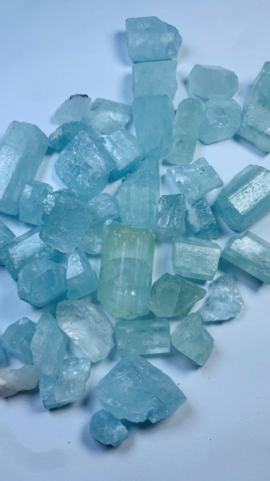 84 Grams Blue Raw Aquamarine For Faceting