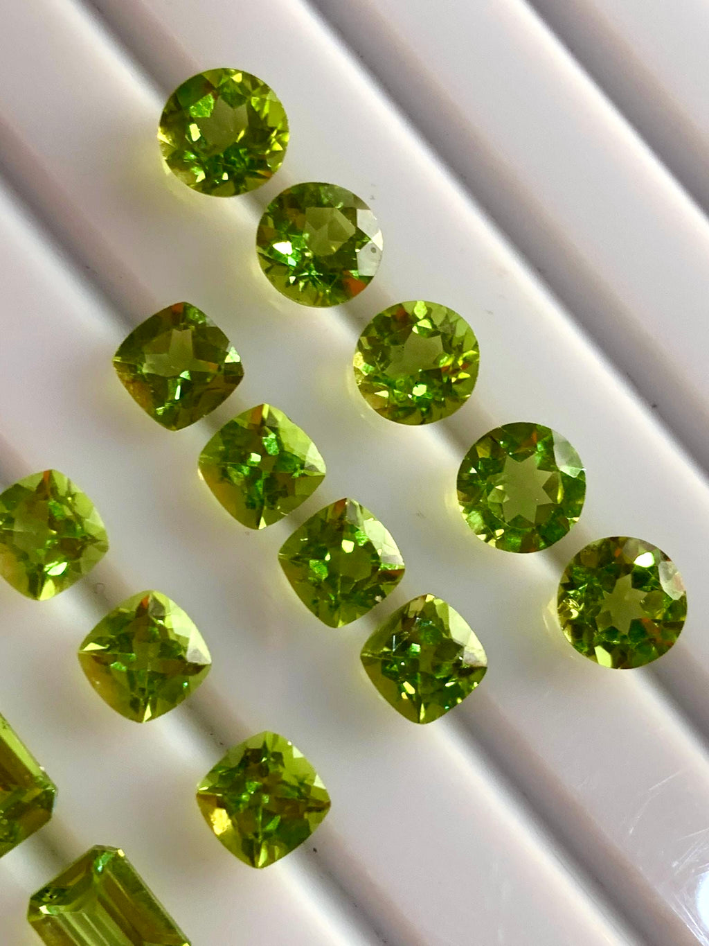 Calibrated 8 Pairs Loose Peridot Gemstone