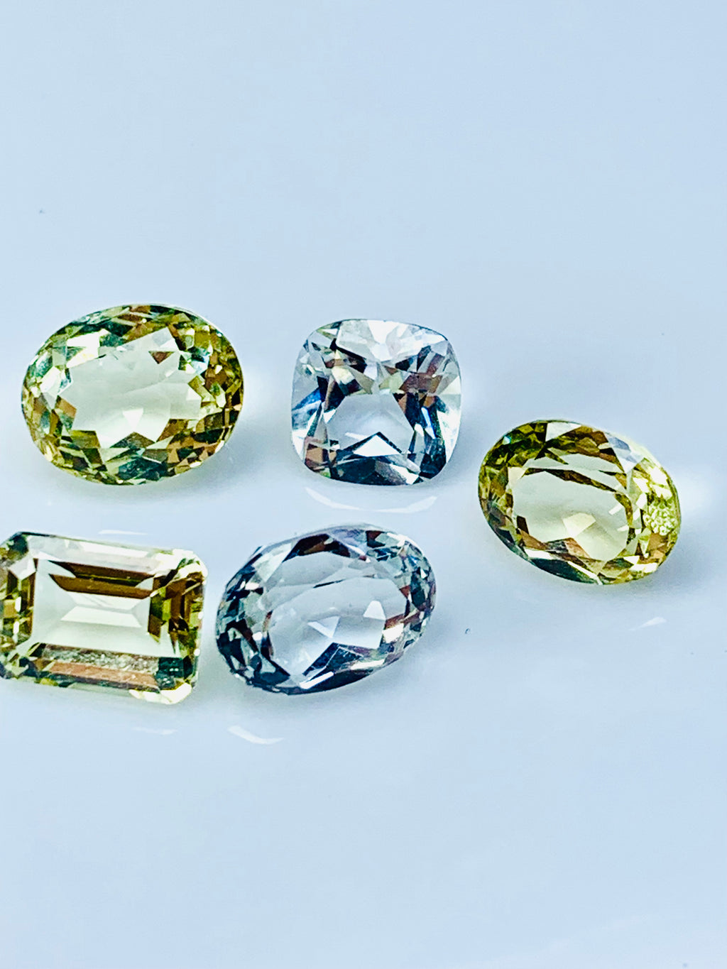 Goshenite loose stone
