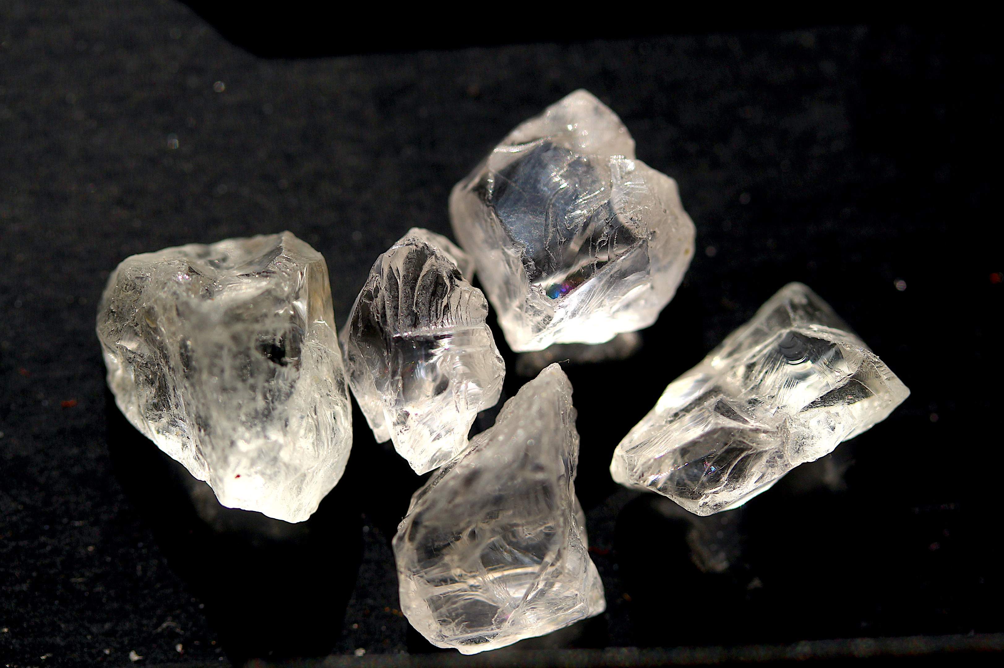 Goshenite Rough 25.8 ct: Sizes 2.8 to 8.6 ct | Raw Gemstones for Crafting
