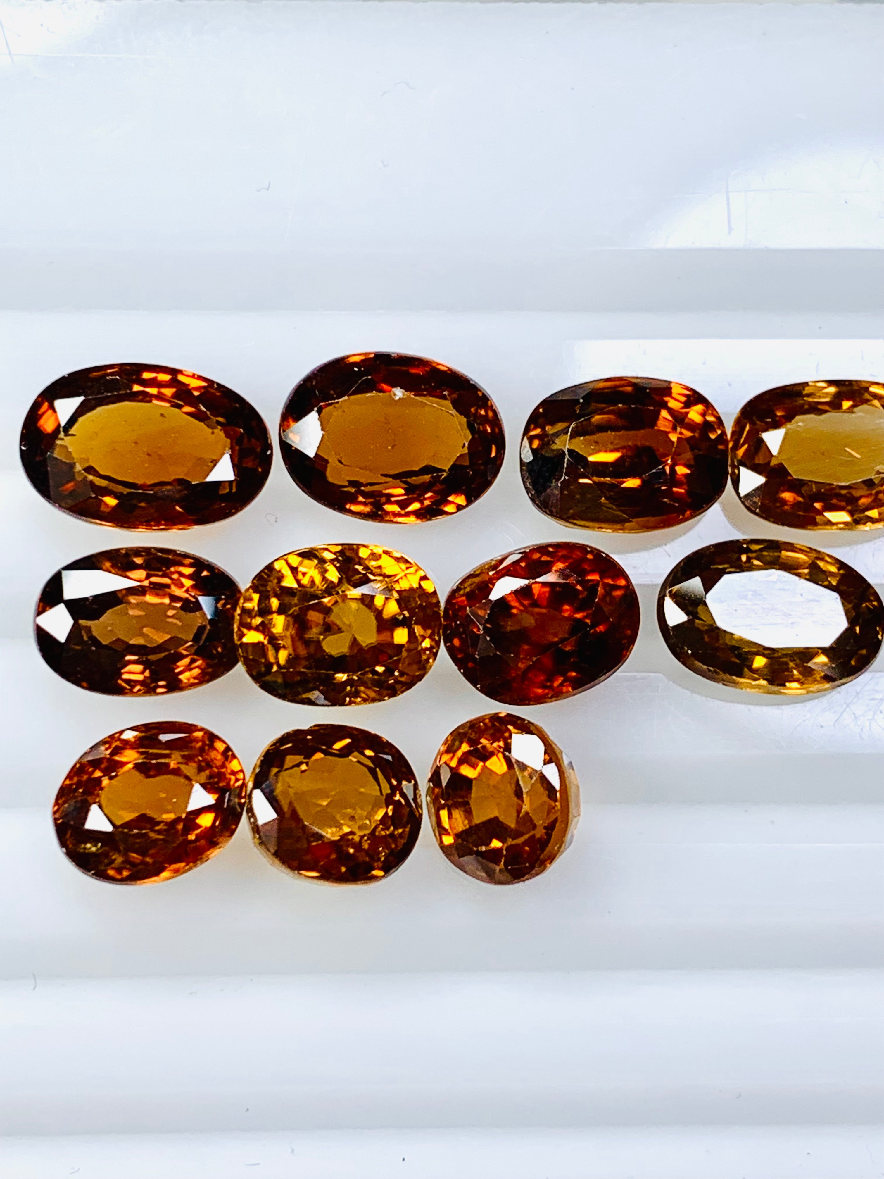 Brown zircon for jewelry

