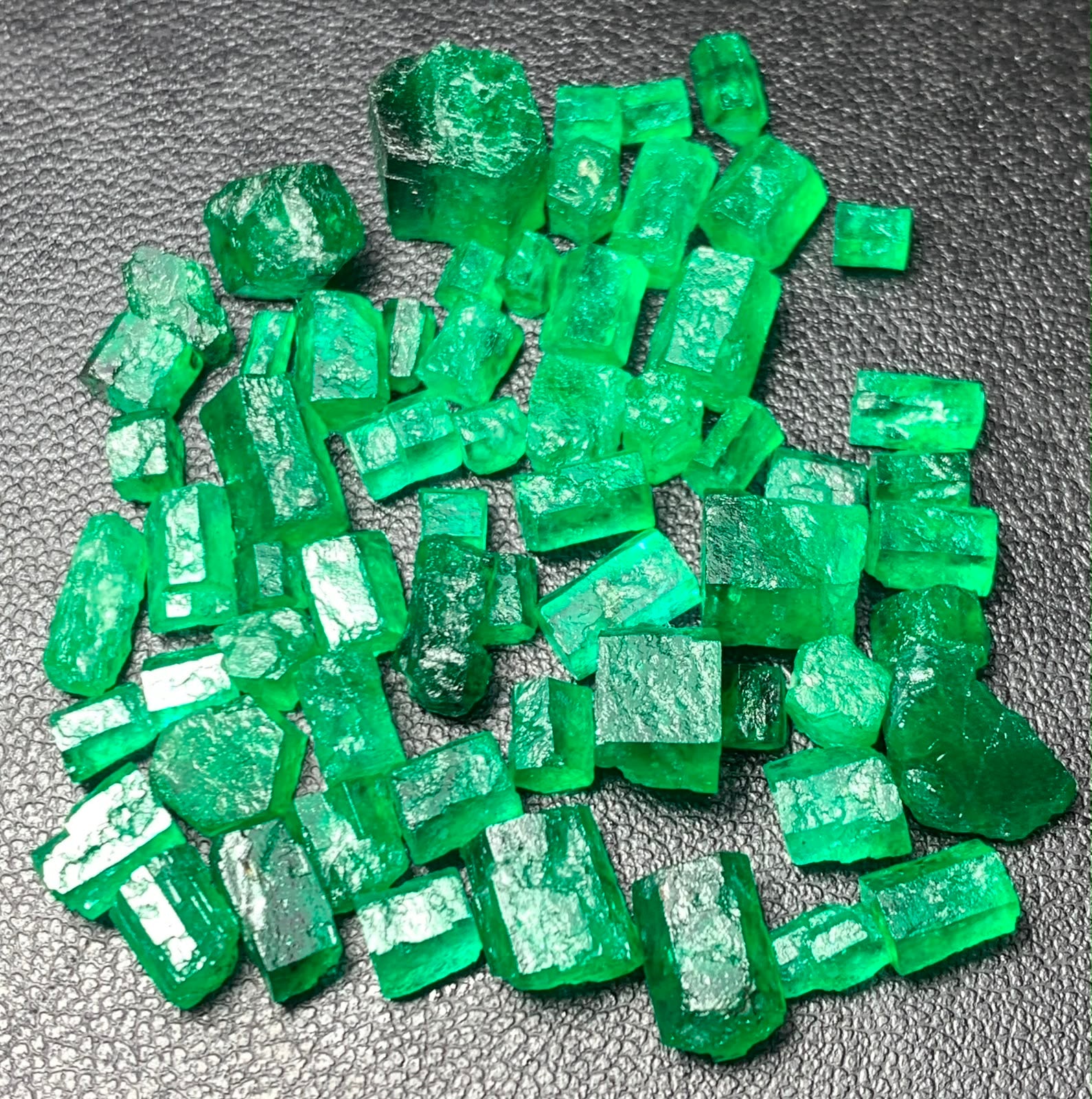 Natural untreated Swat emerald crystals for collectors