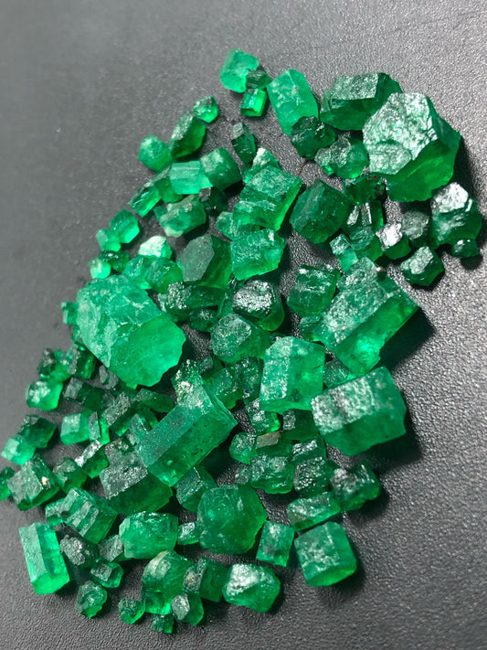 You May Like This Beautiful Emerald Stones.