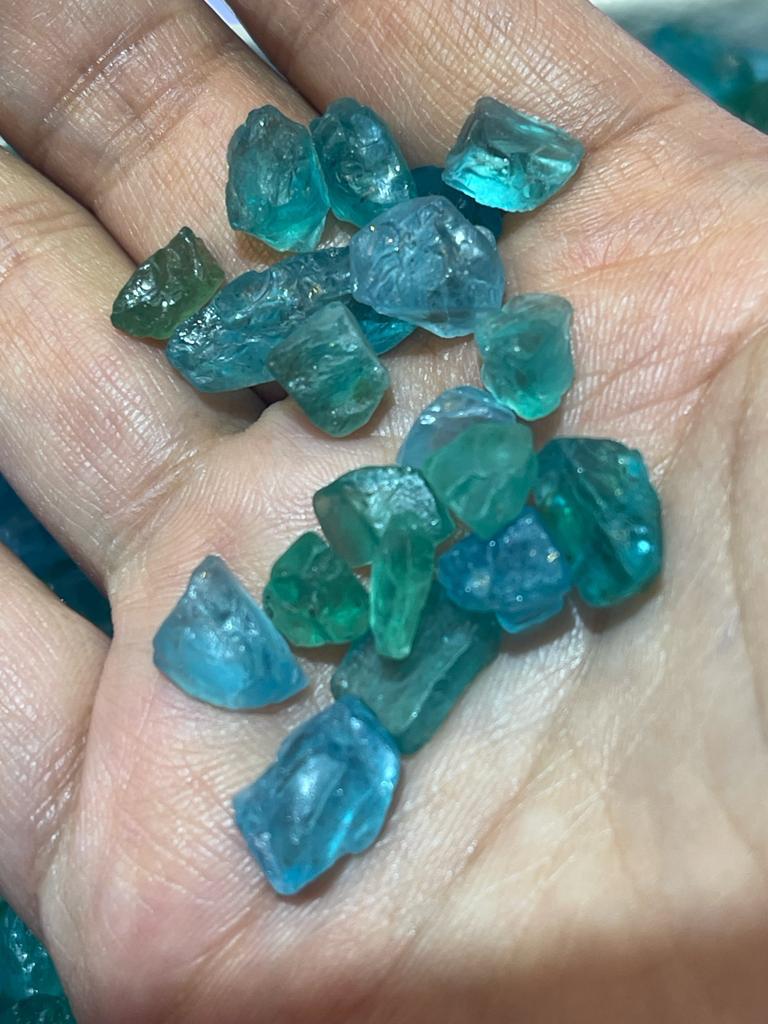 500 Grams Natural Blue Raw Apatite For Faceting
