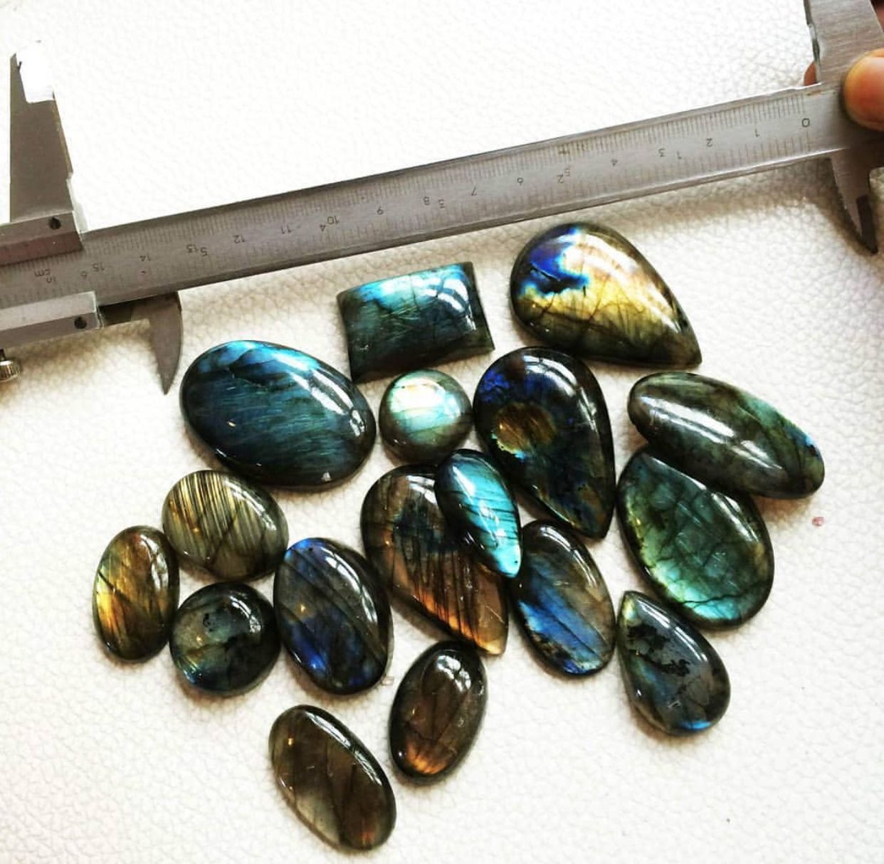 1000 Grams Labradorite Crystal | Loose Cut Gemstone
