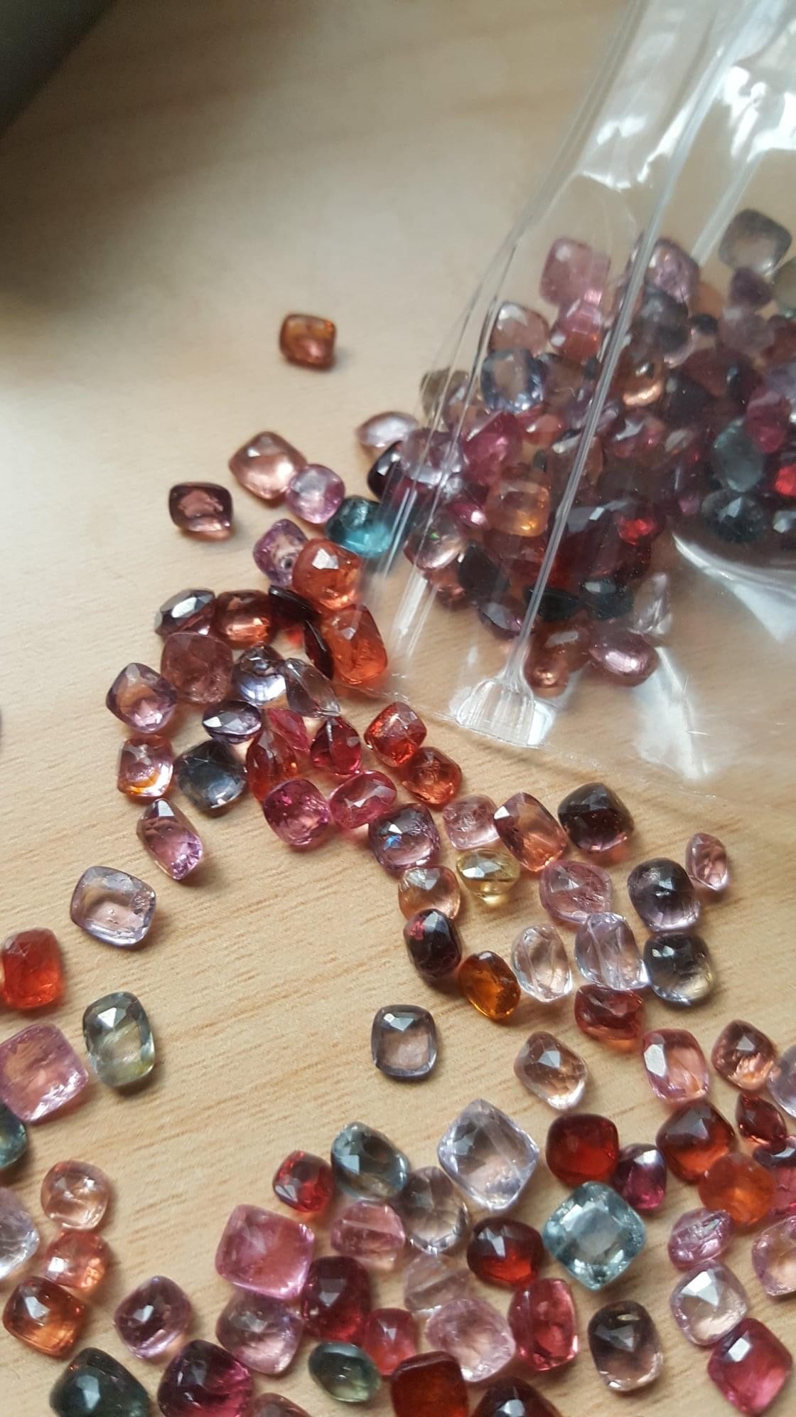 august spinel
