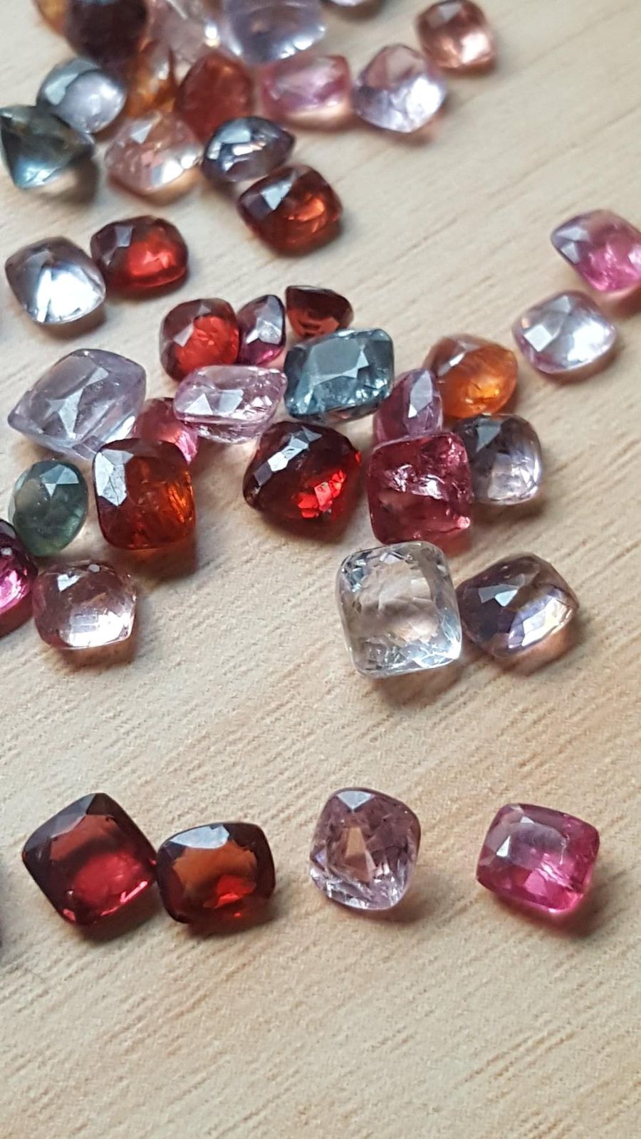 blue spinel raw