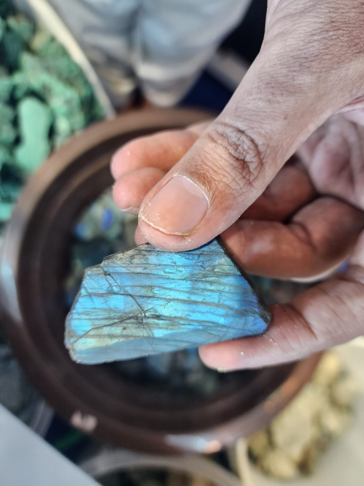 raw stone labradorite
