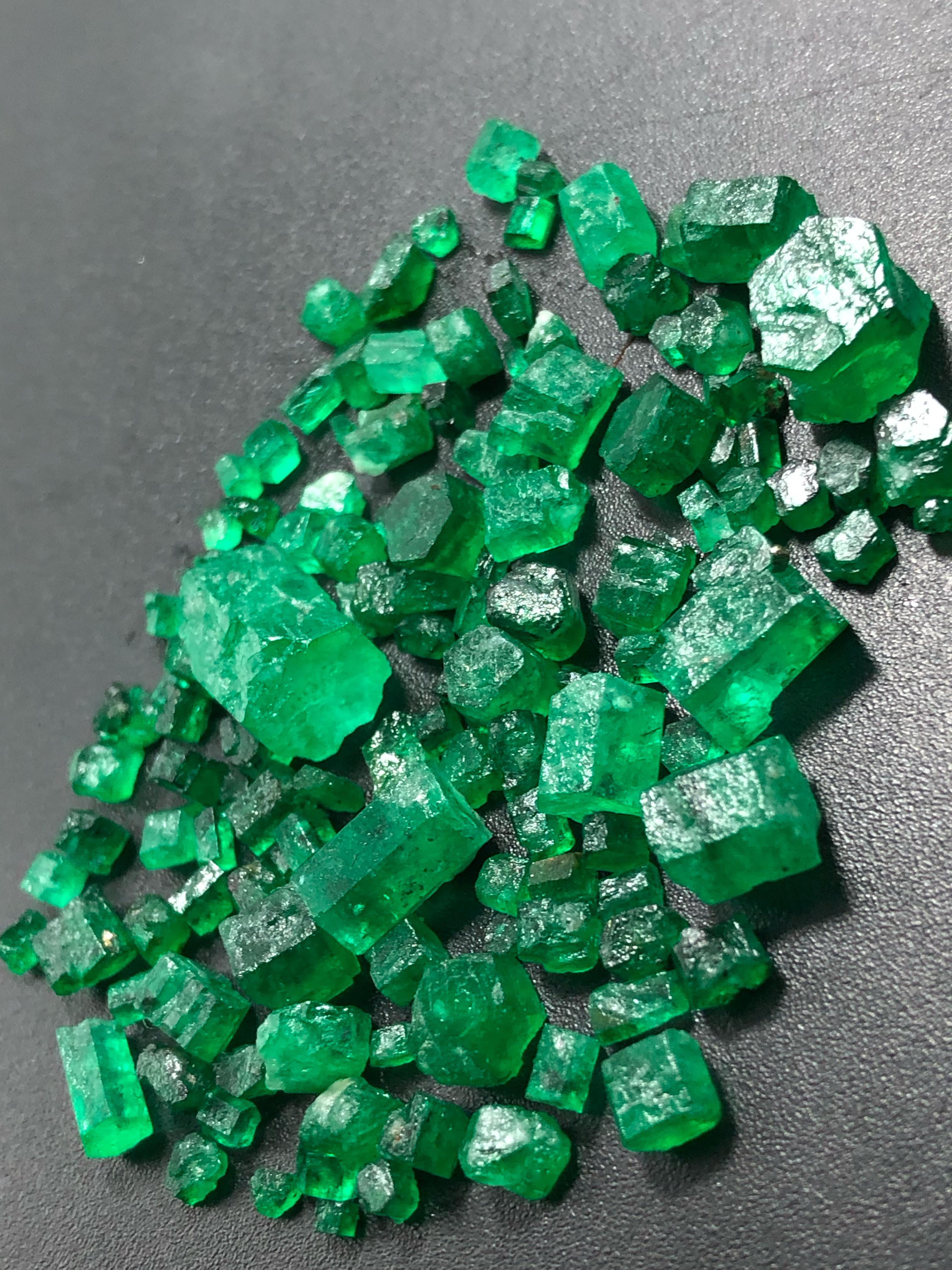 natural emerald rough
