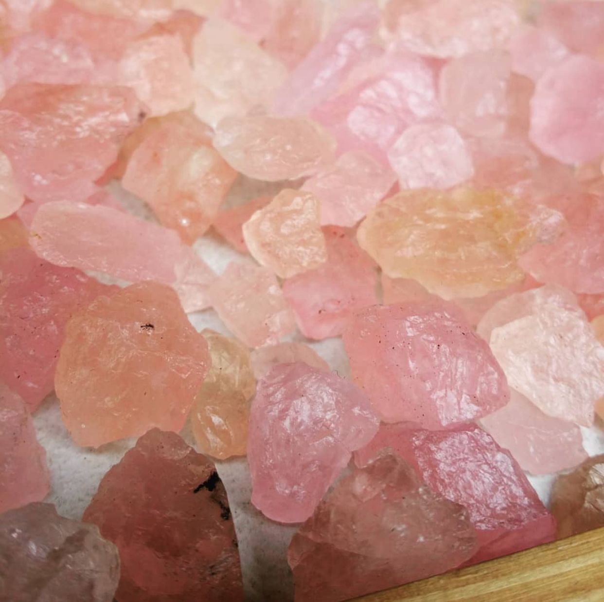 raw stone morganite for lapidary artist