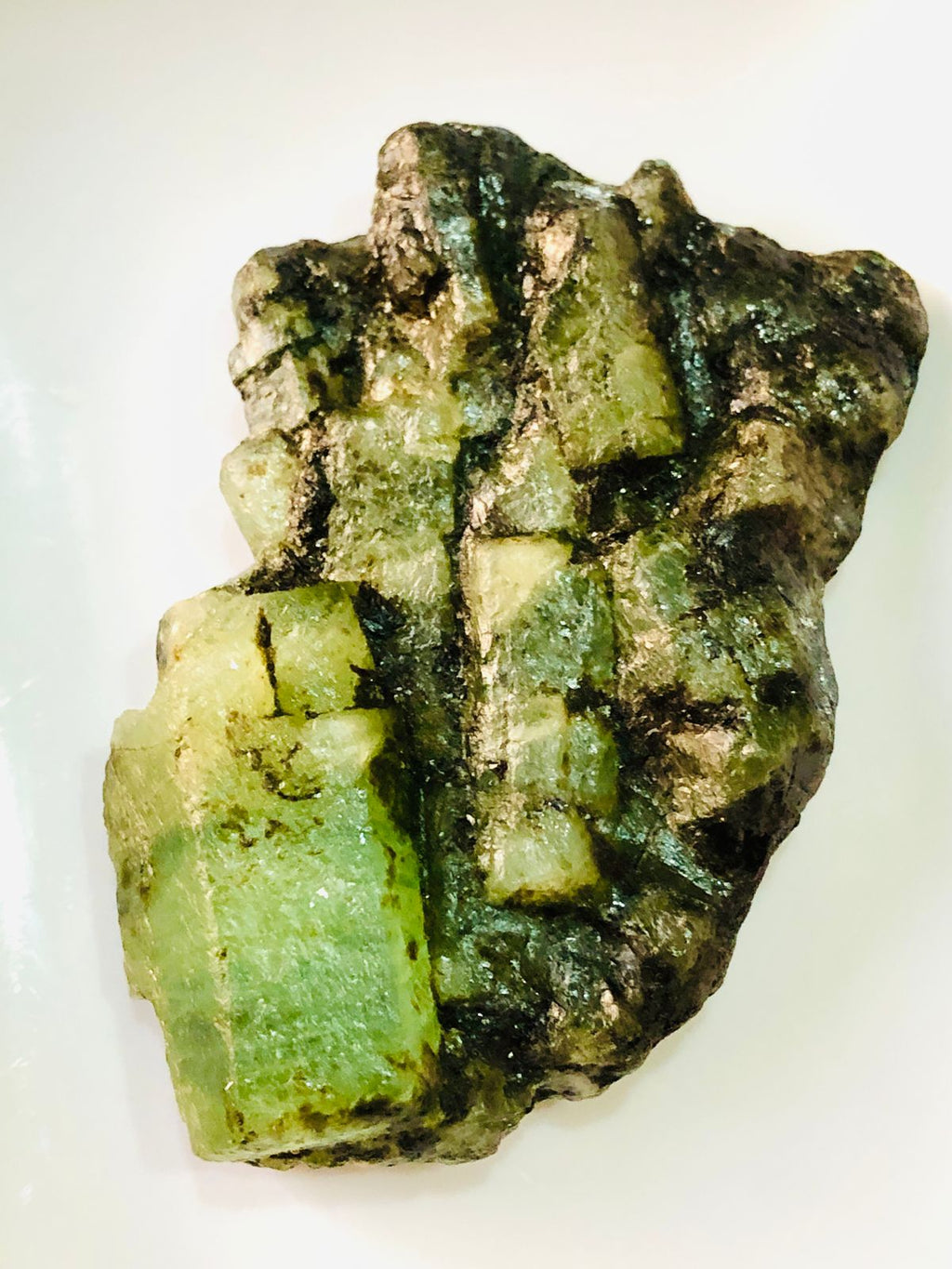 40g Swat emerald rough specimen for sale cheap

