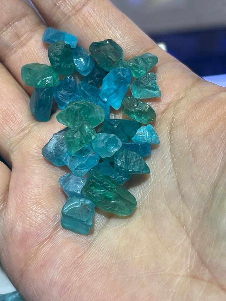 natural apatite stone pendant