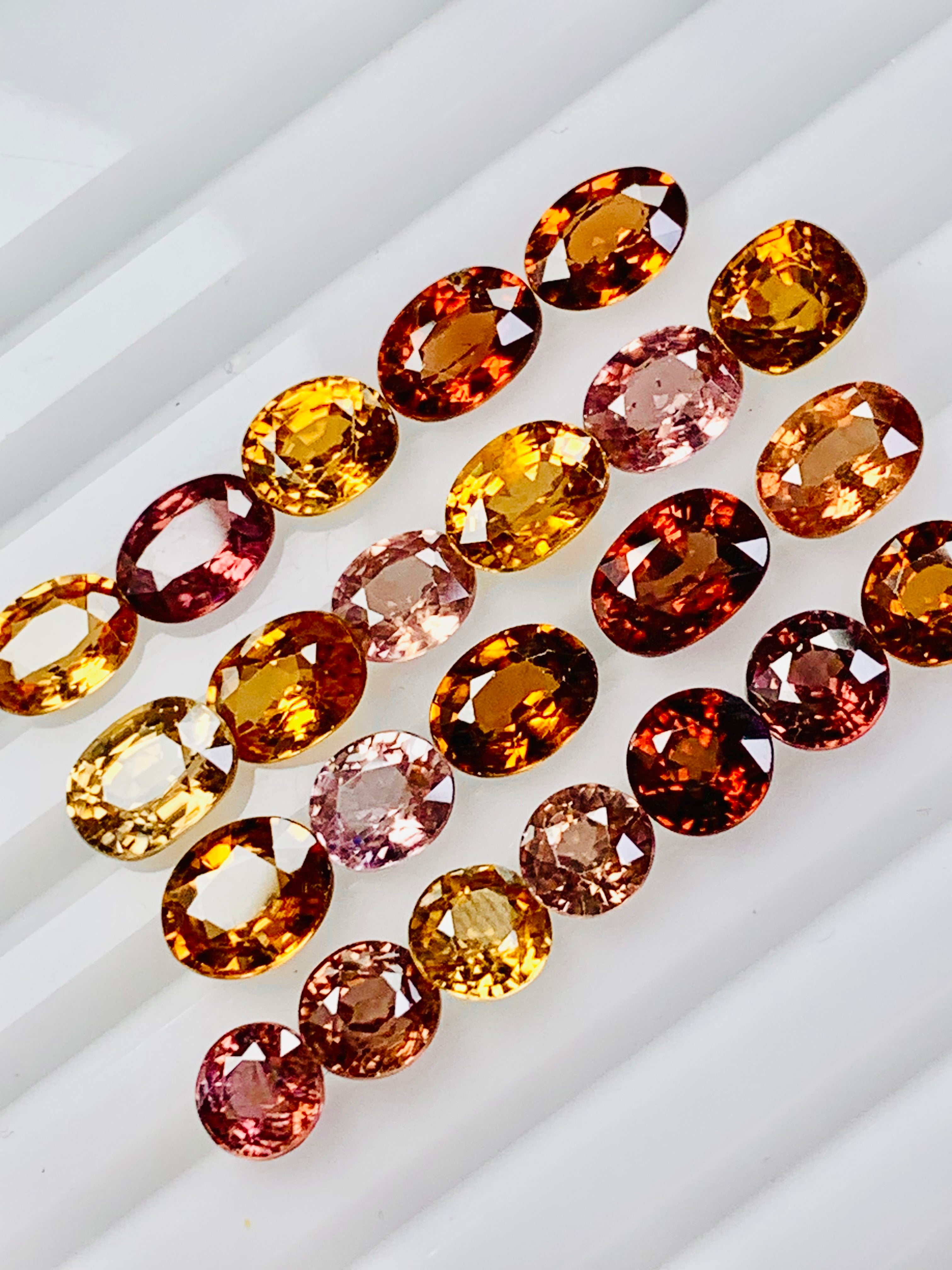 loose zircon gemstones
