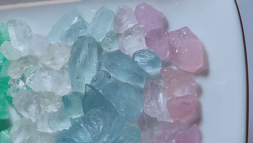 natural raw stone beryl