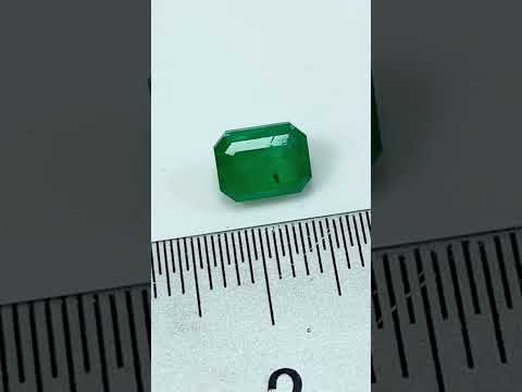 1.35 Carats Single Piece Natural Swat Faceted Emerald