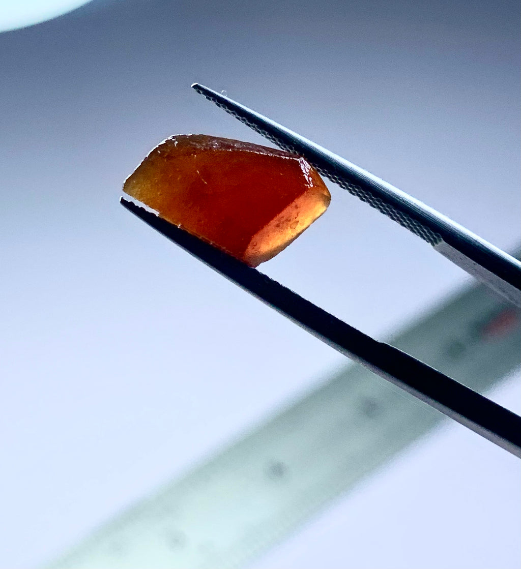 natural rough kunzite in rough shape